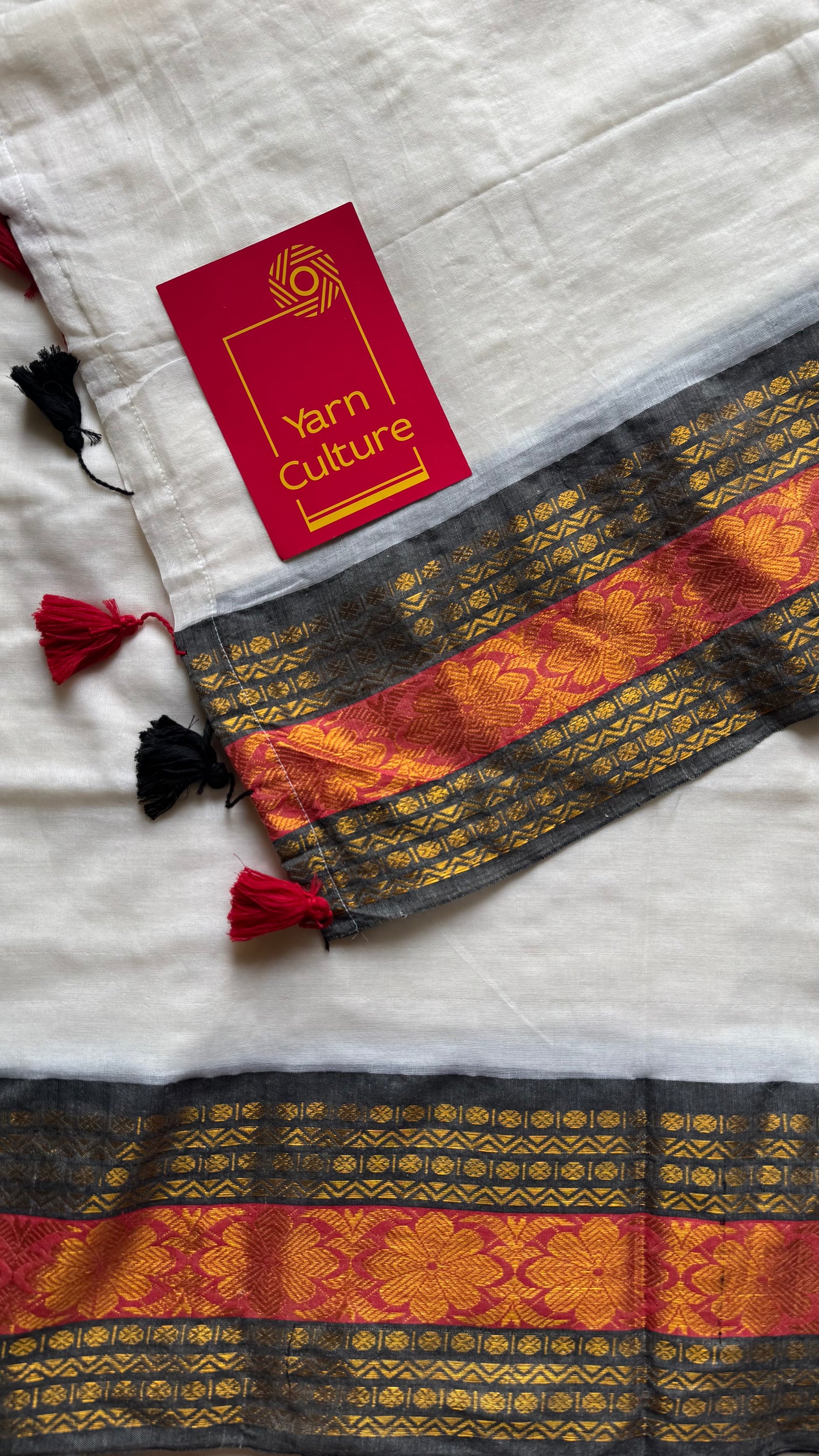 Ivory mul saree, dark grey and red kanchi border - YCIEON154