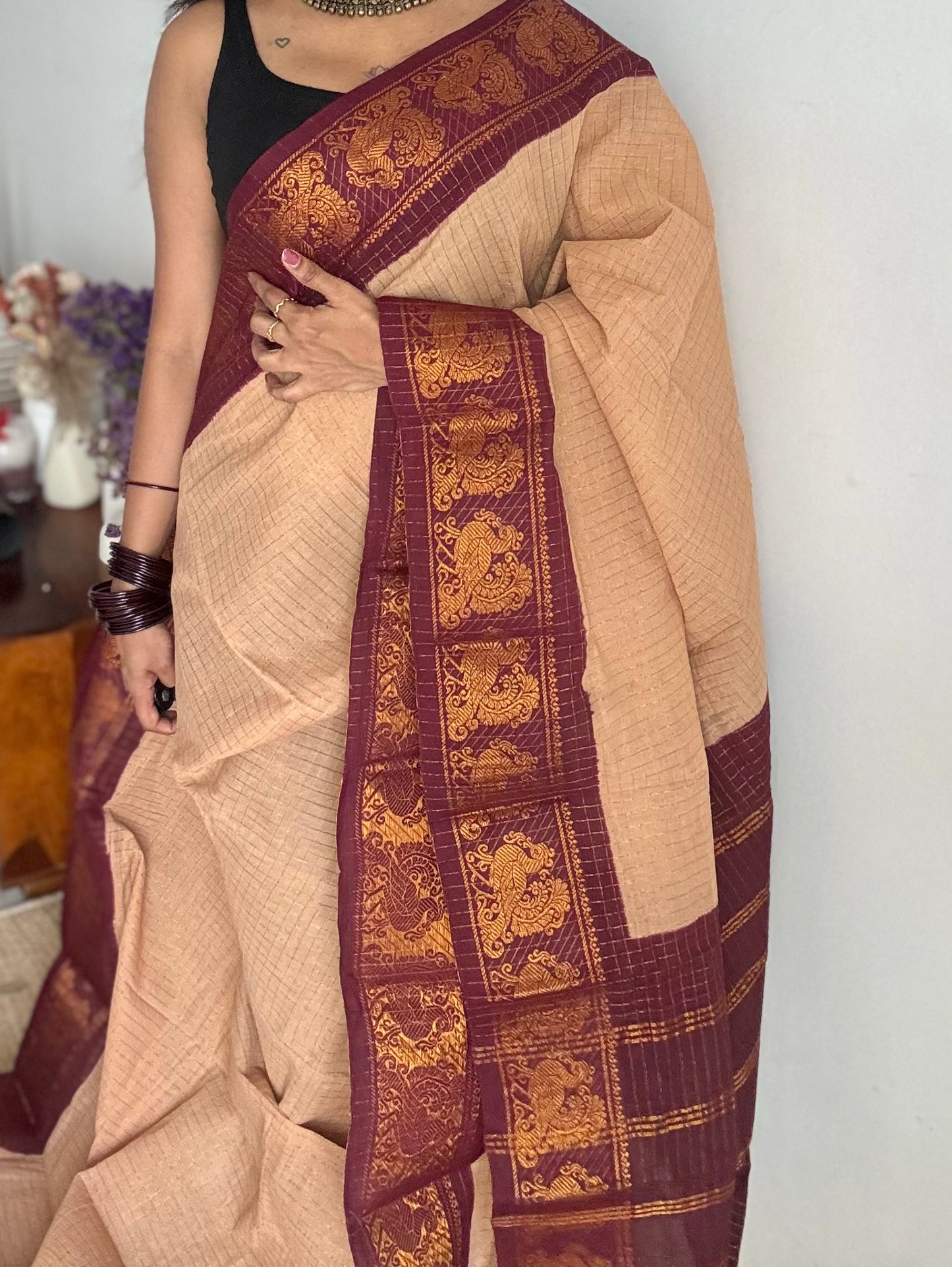 Dark beige with maroon contrast zari checkered sungudi, kattuchayam dyed madurai cotton - YCCOTNMSAP162