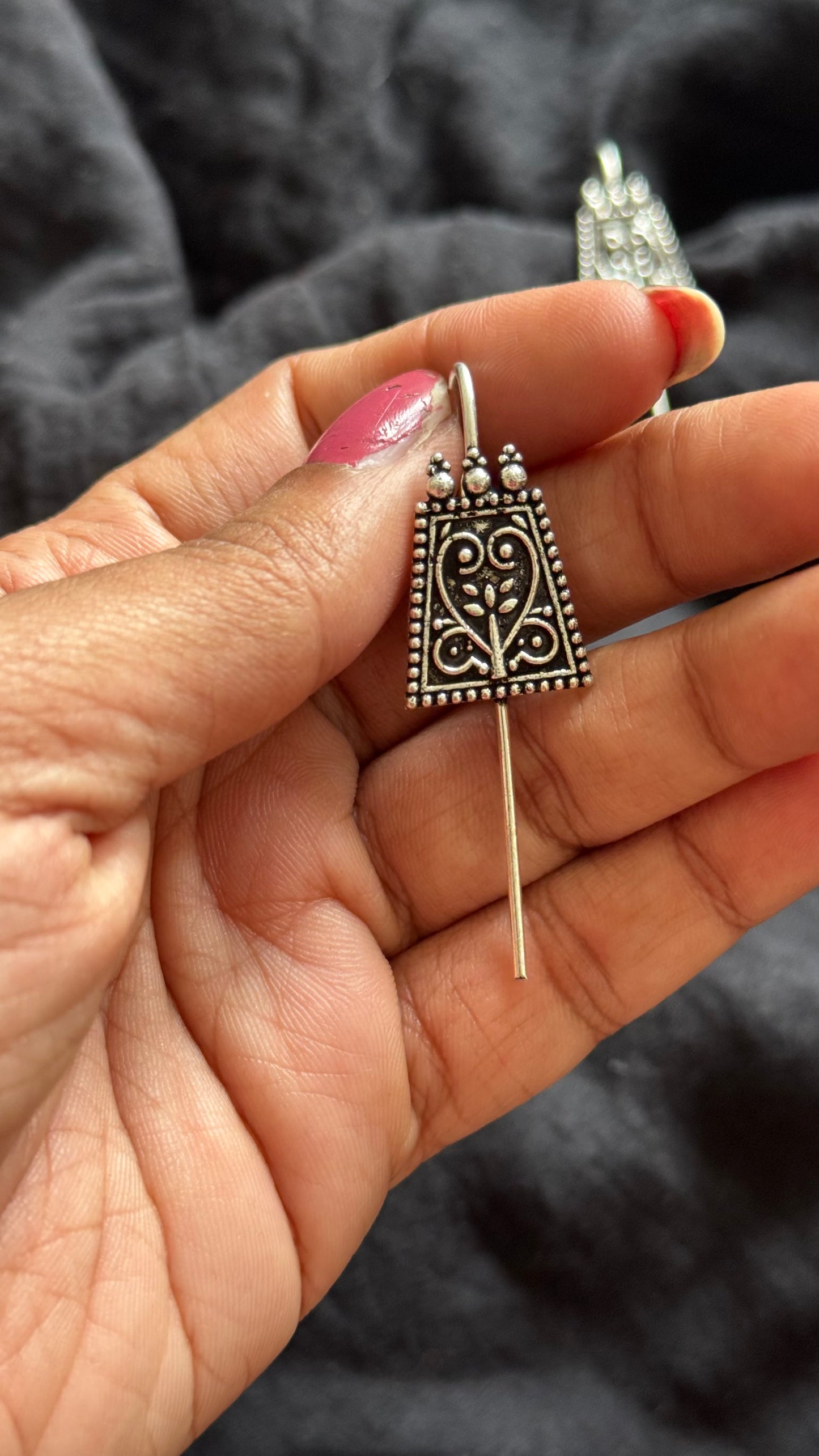 Oxidised silver, patterned earcuff - YCOSEC575