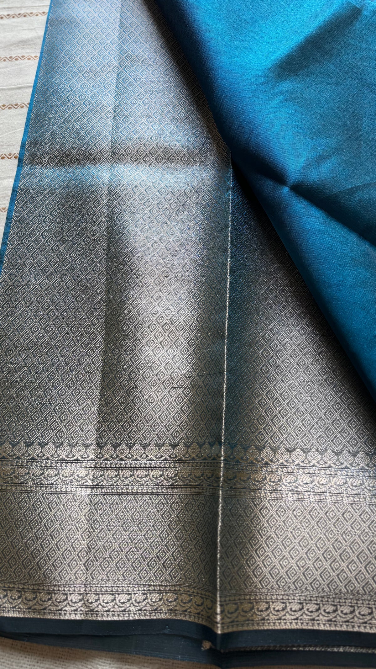 Peacock blue tissue Banarasi saree with zari border - YCBLTOC86