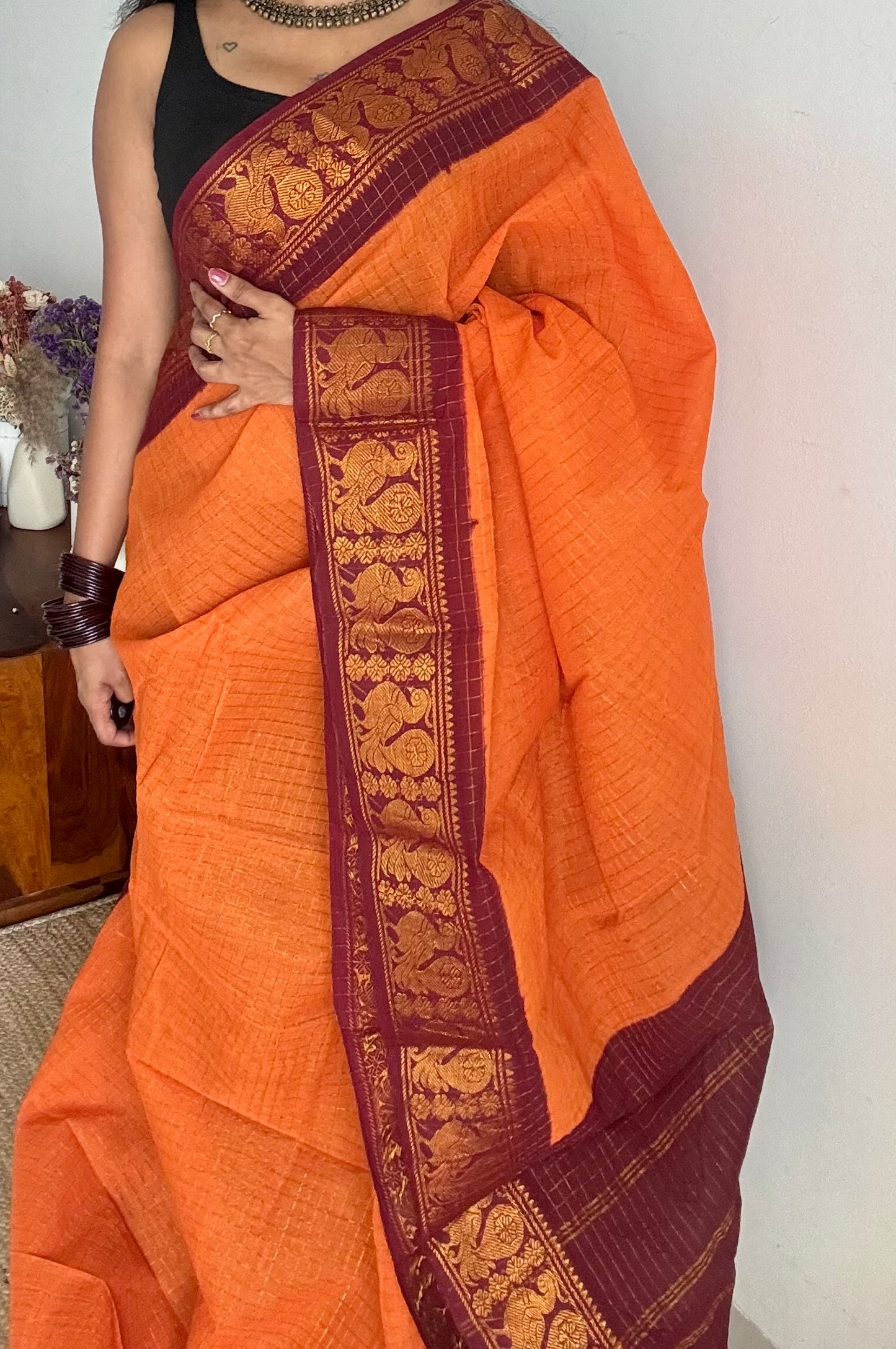 Orange with maroon contrast zari checkered sungudi, kattuchayam dyed madurai cotton - YCCOTNMSAP161