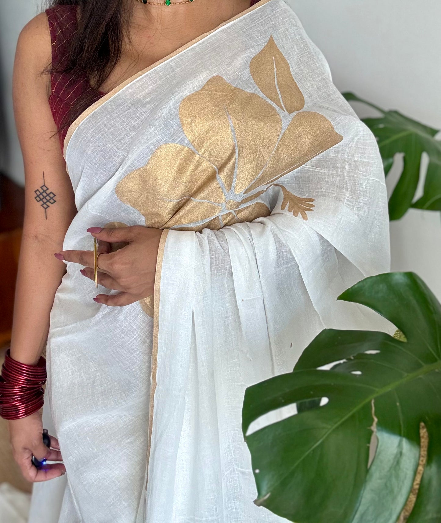 Ivory mul saree, statement floral painted pallu - YCIEON35