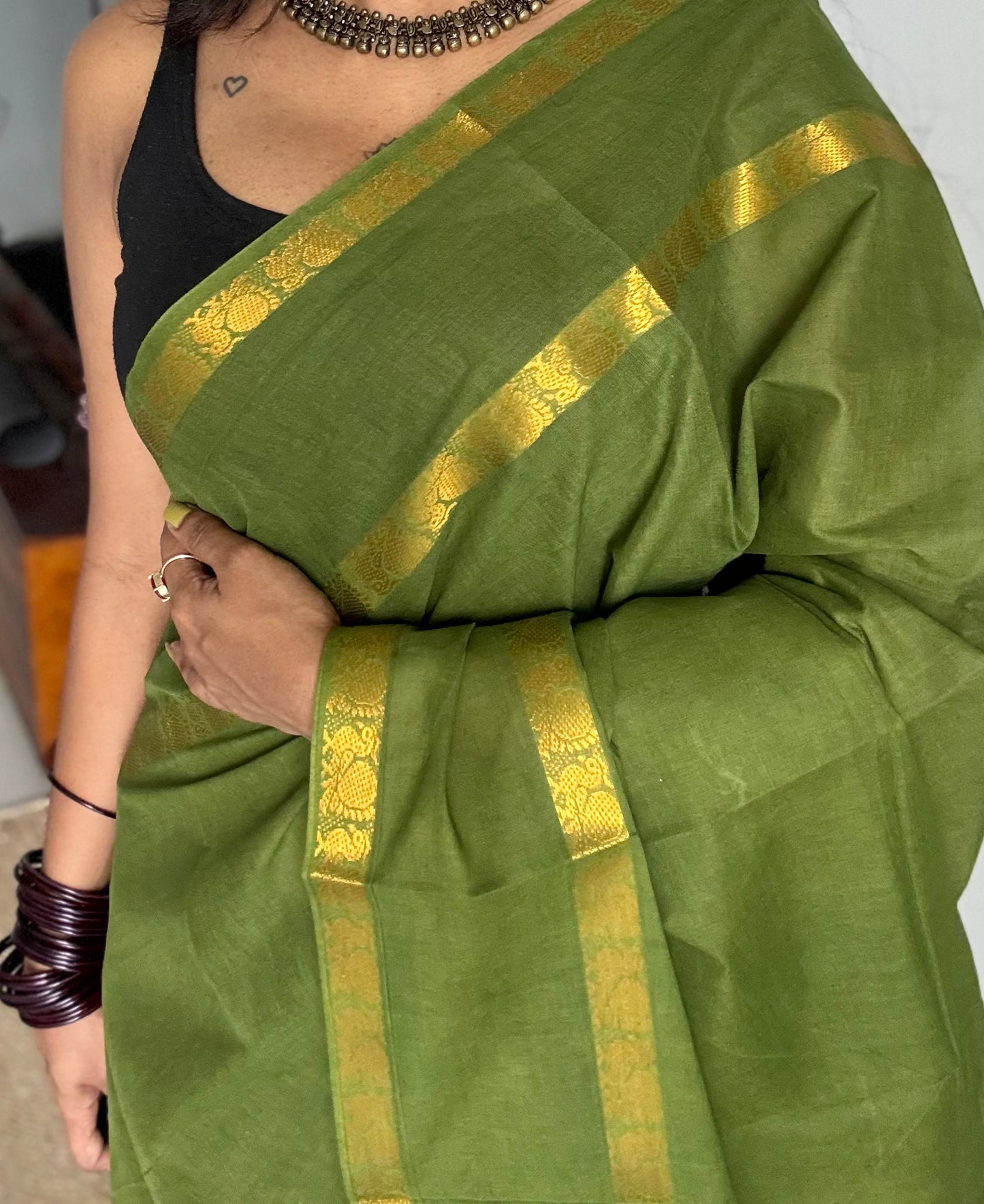 Olive green rettaipettu peacock double bordered, kattuchayam dyed madurai cotton saree - YCCOTNMSFE271