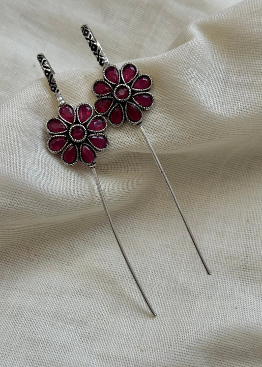 Oxidised silver, maroon stone, floral earcuff - YCOSEEC293