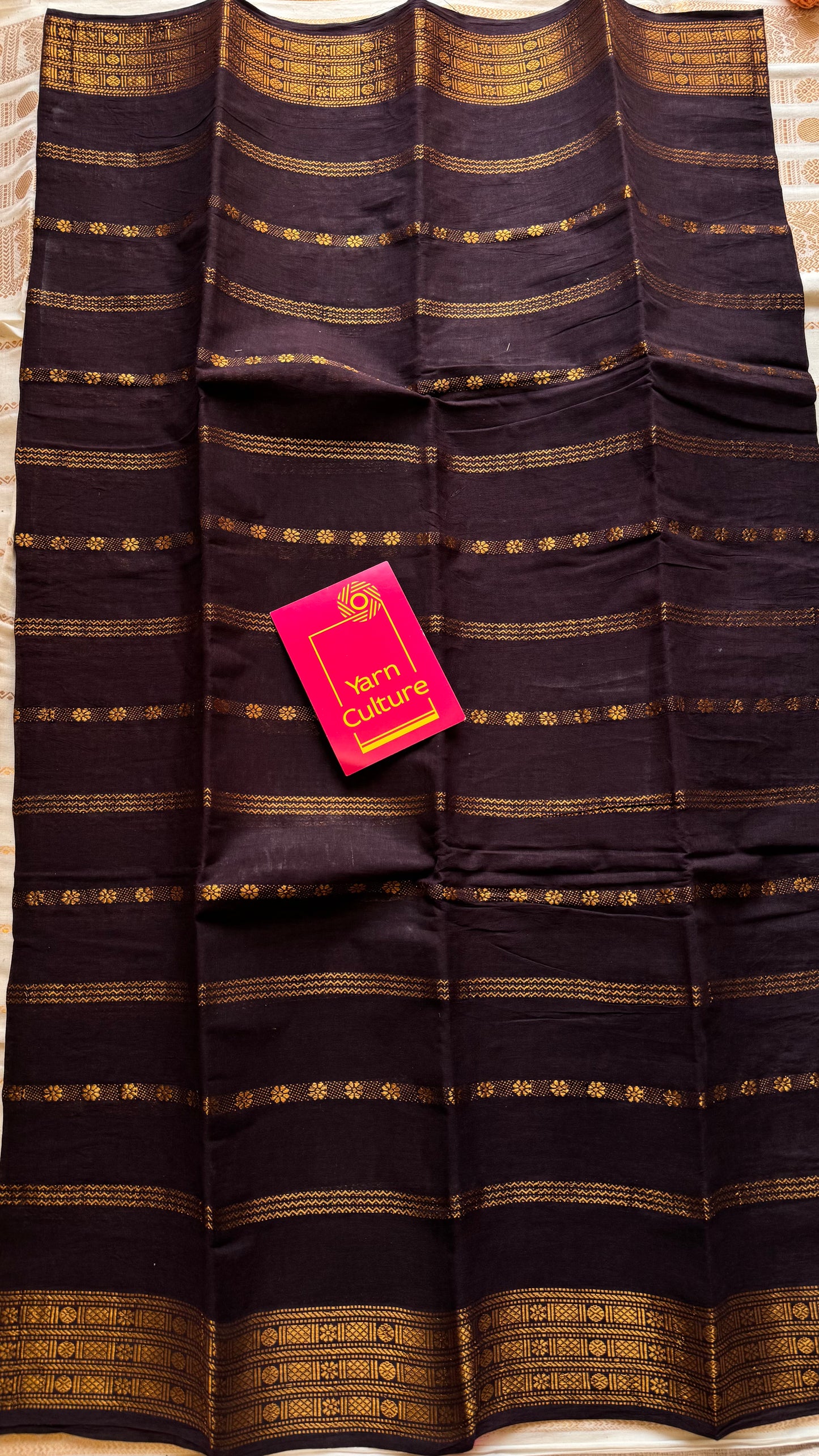 Purple brown floral patterned velthaari, kattuchayam dyed madurai cotton saree  - YCCOTNMSAP216