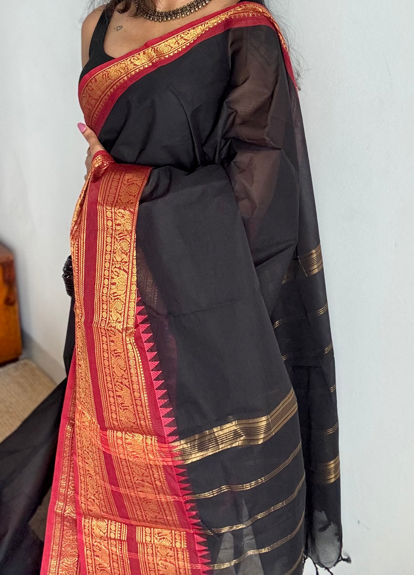 Black with dark red contrast, wide zari border, kanchi cotton - YCCOTNKCJA213