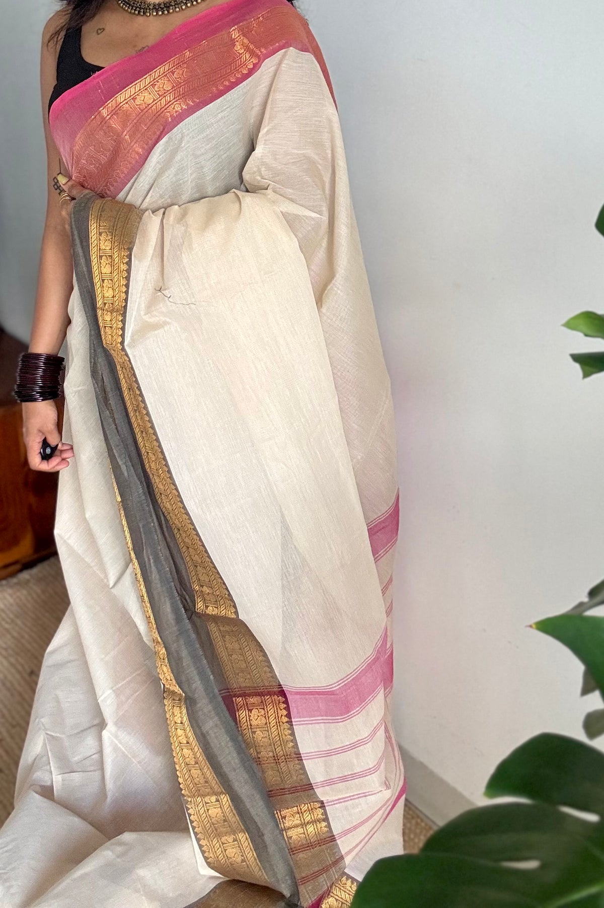 Ivory with pink and black ganga jamuna zari border kanchi cotton saree - YCCOTNCKSE22