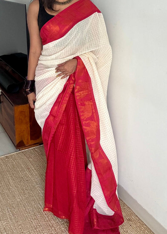 Ivory with red, sungudi cotton half-half saree - YCCOTNMSFE353