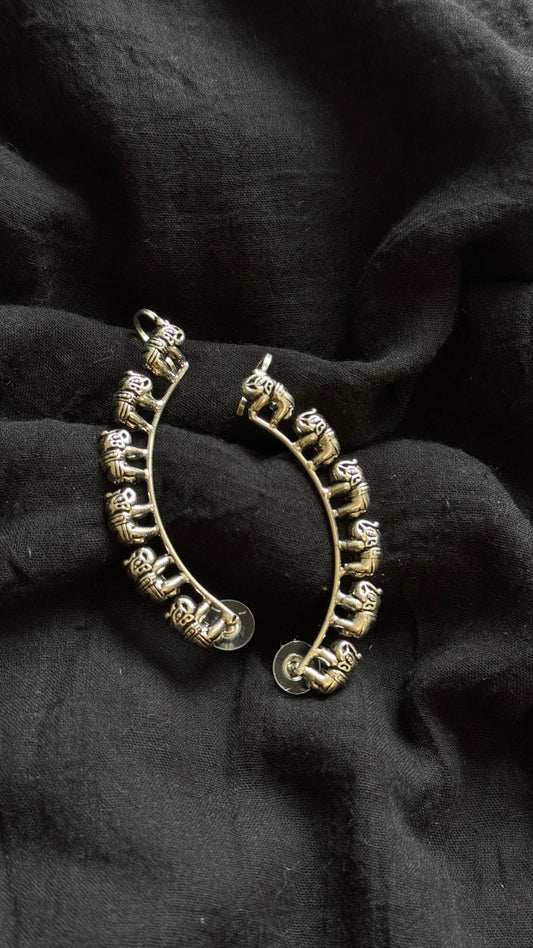 Oxidised silver, elephant earcuff - YCOSEC503