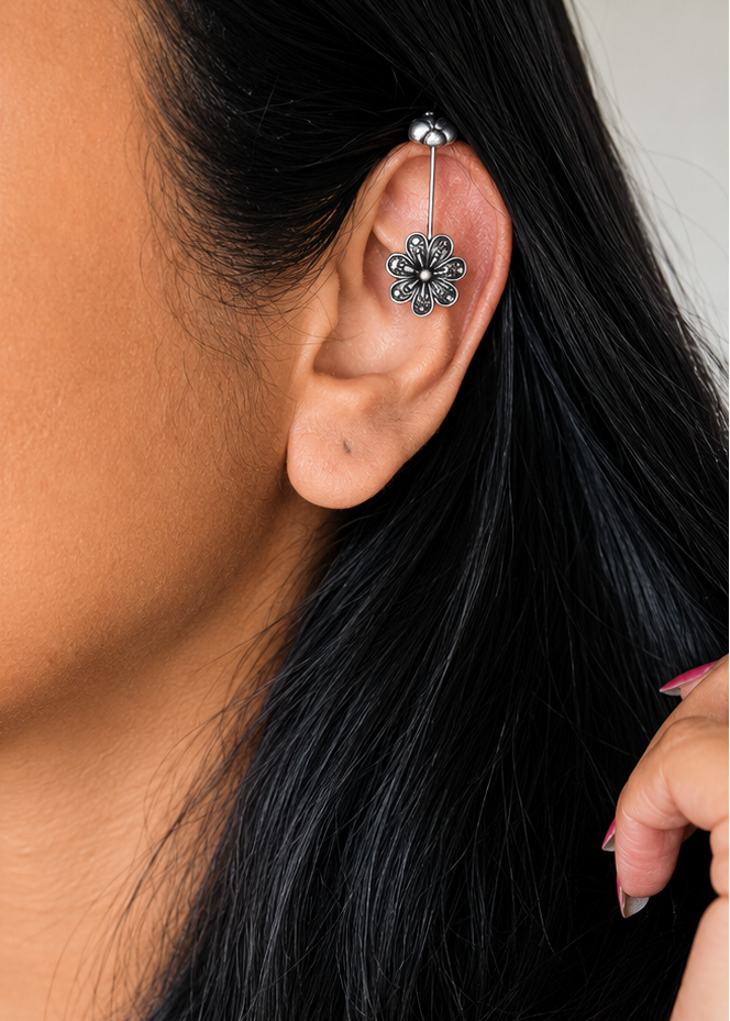 Bugadi clip-on (non pierced), oxidised silver - YCOSEBU521