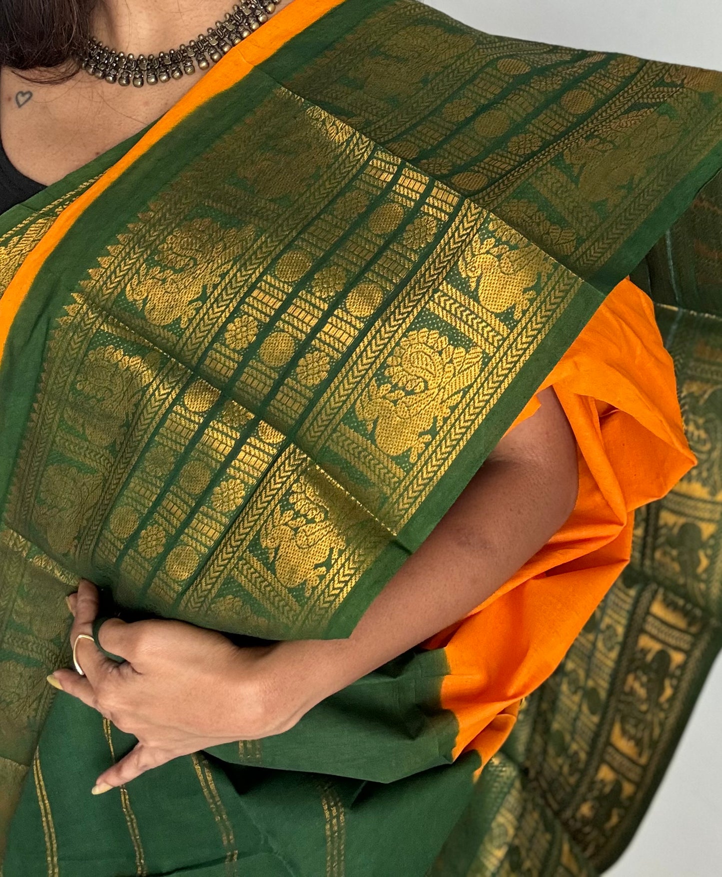 Mango yellow with green border, sungudi, madurai soft cotton - YCCOTNSUJA01