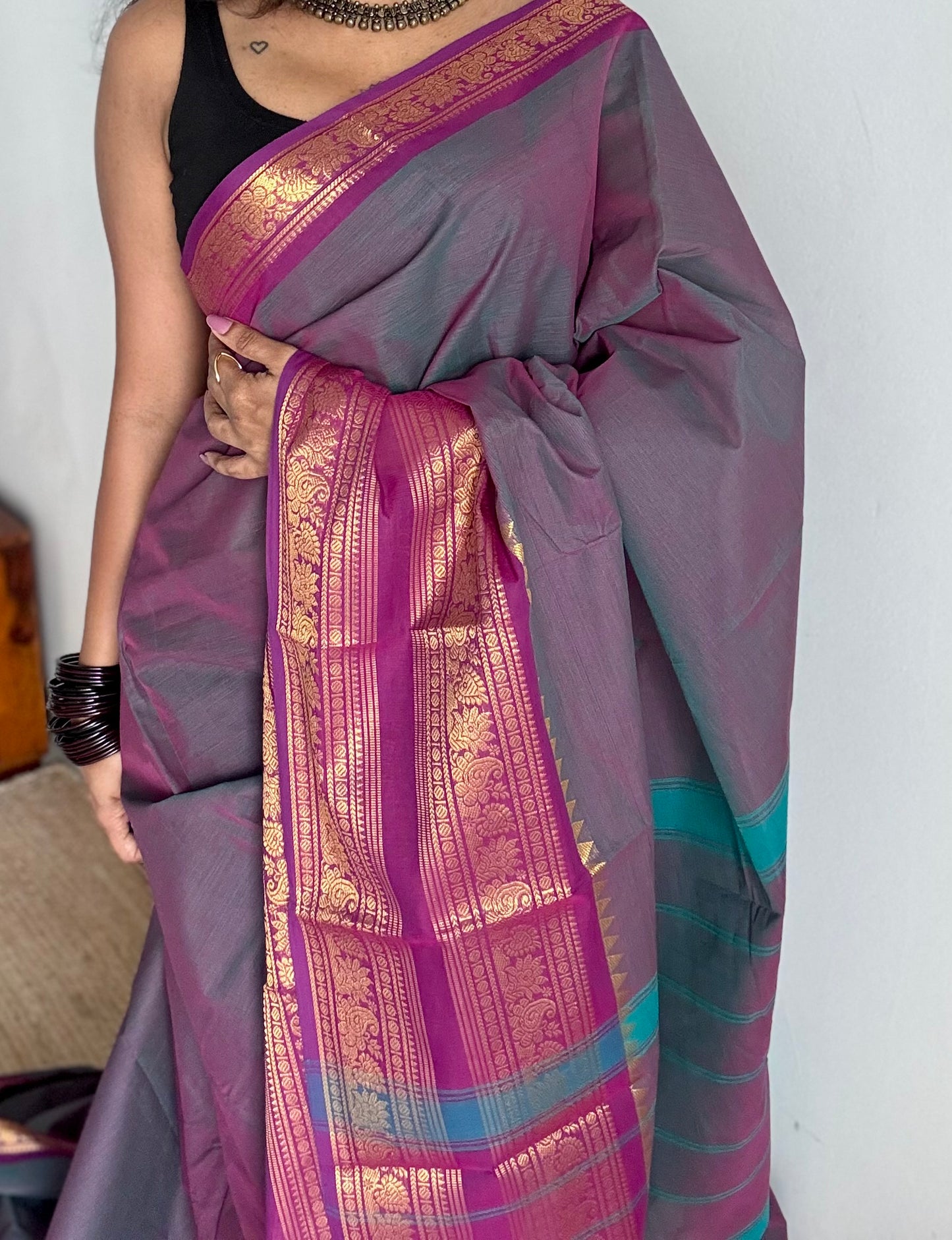 Dual tone grey with magenta, wide zari border, kanchi cotton - YCCOTNKCJA215