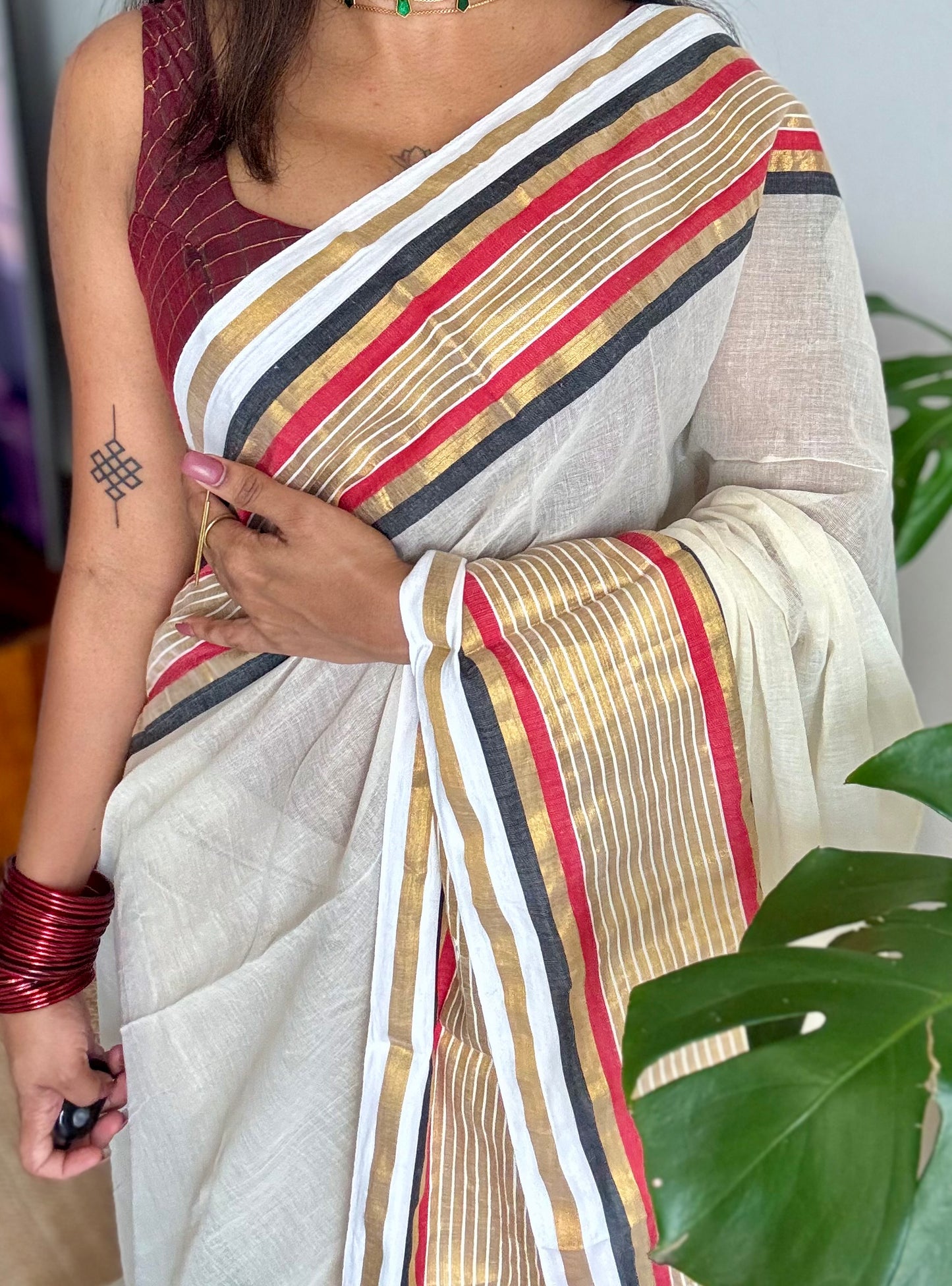 Ivory mul saree, red, black and gold striped border - YCIEON15