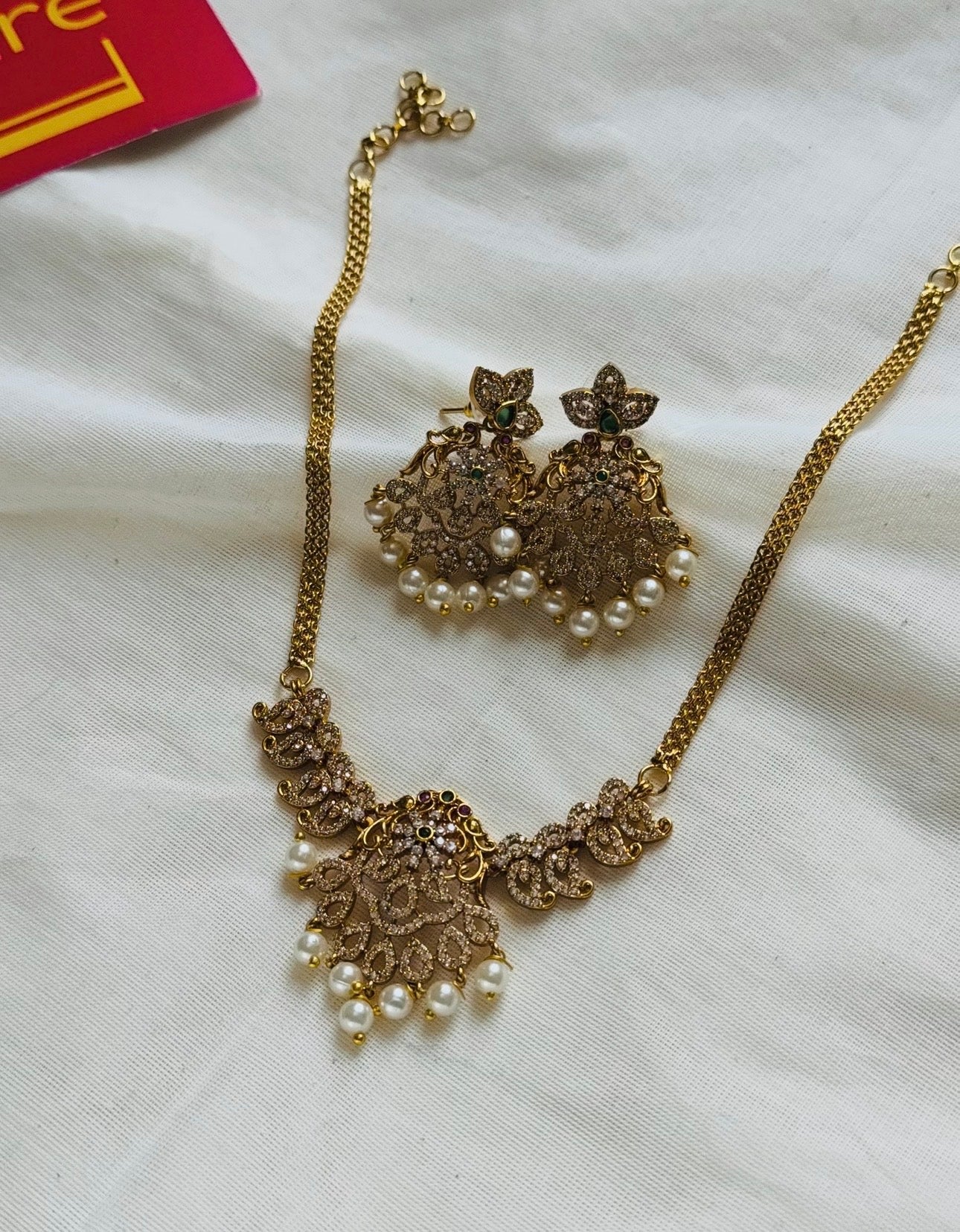 White stone attigai, with earrings - YCGPNP784