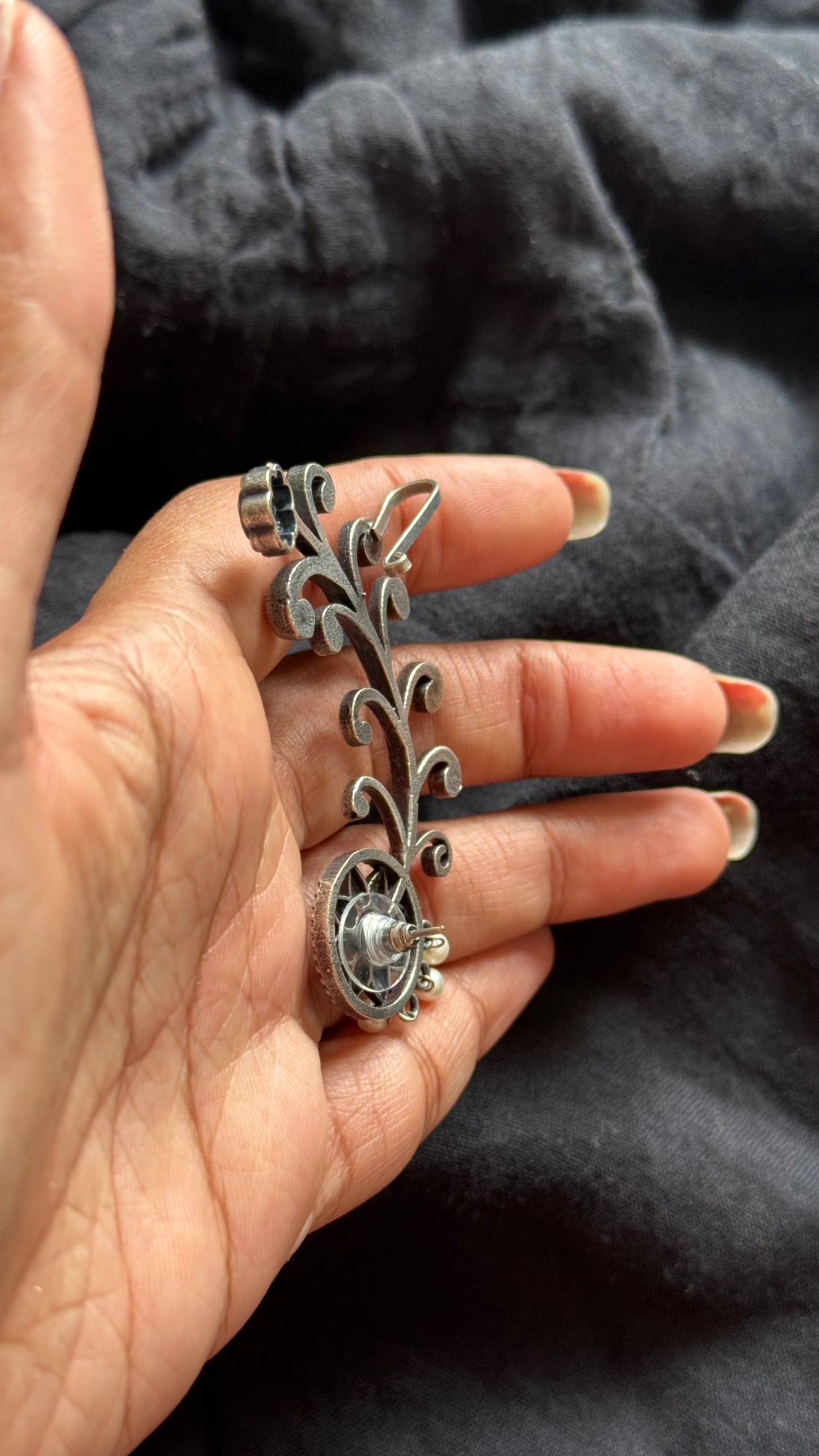 Oxidised silver, floral patterned earcuff, mint stone - YCOSEC578