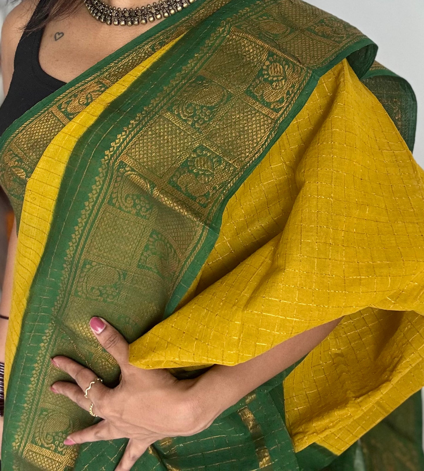 Light green with dark green contrast zari checkered sungudi, kattuchayam dyed madurai cotton - YCCOTNJU24