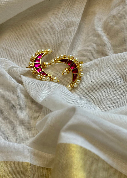 Bugadi clip-on (non pierced), moon shaped, ruby, white - YCGPBU684