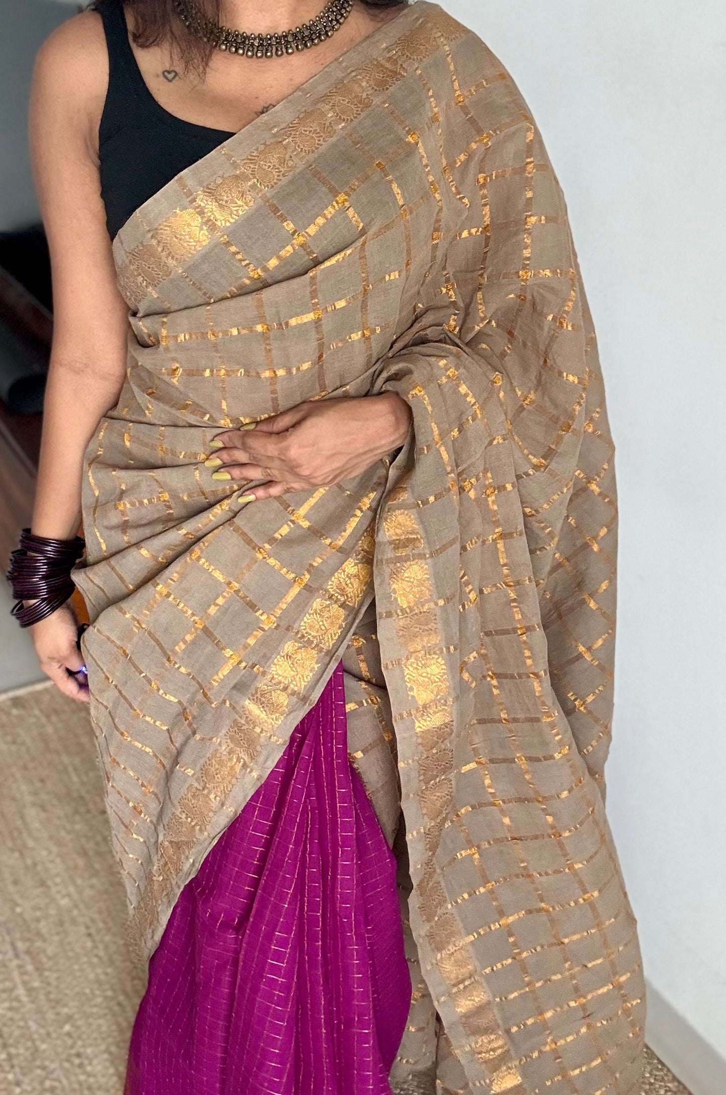 Warm grey with magenta, sungudi cotton half-half saree - YCCOTNMSFE344