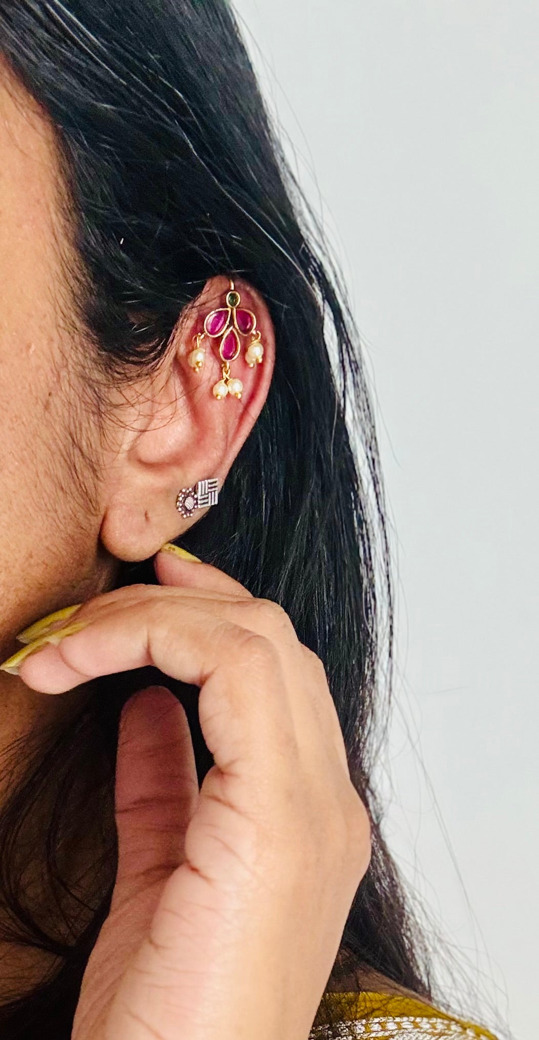 Bugadi clip-on (non pierced), ruby, white - YCGPBU687