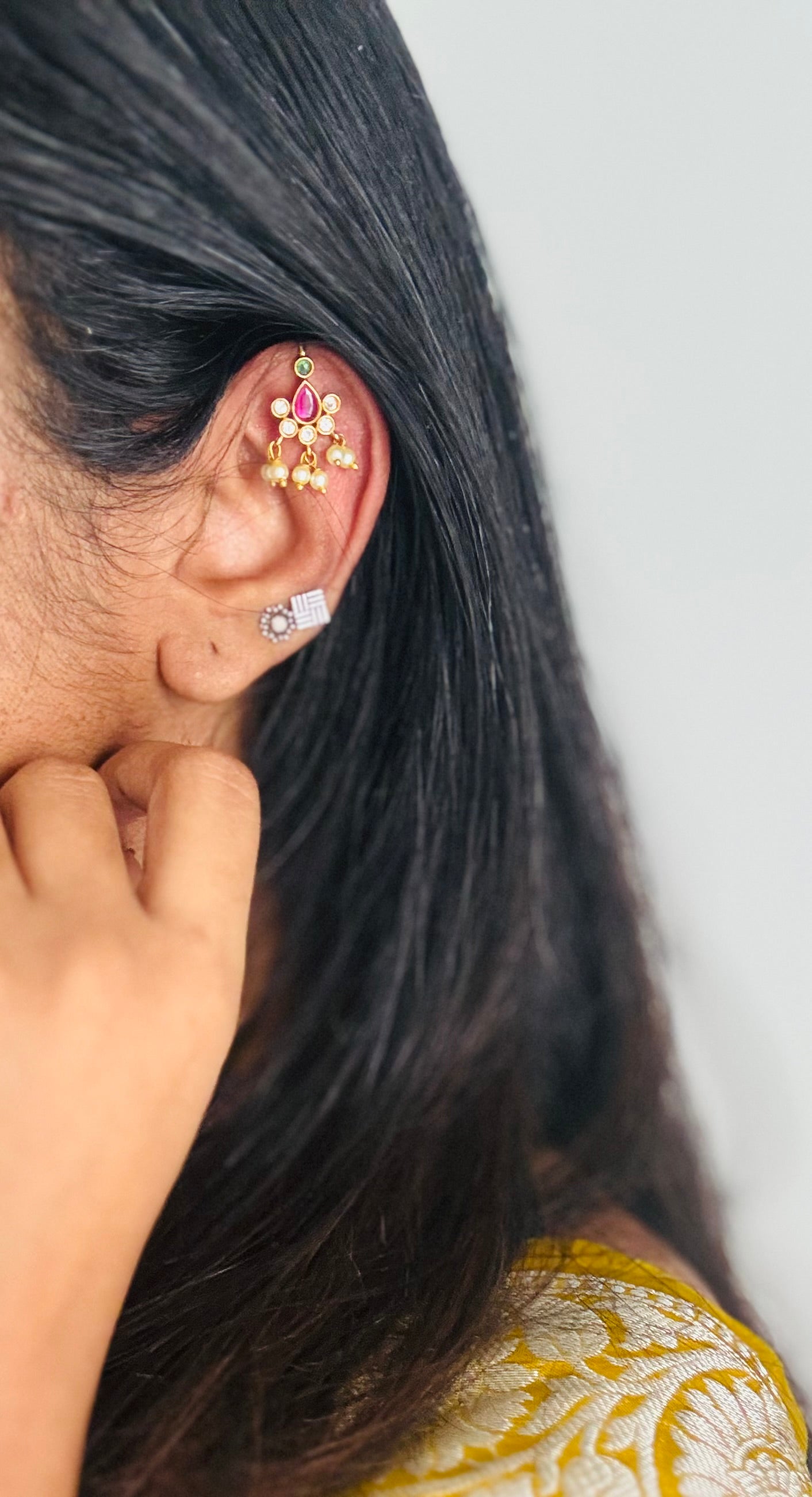 Bugadi clip-on (non pierced), green, ruby, white - YCGPBU686