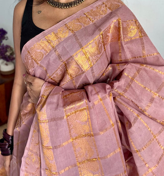 Light dusty rose kattam with motif double border, kattuchayam dyed madurai cotton saree - YCCOTNMSAP175