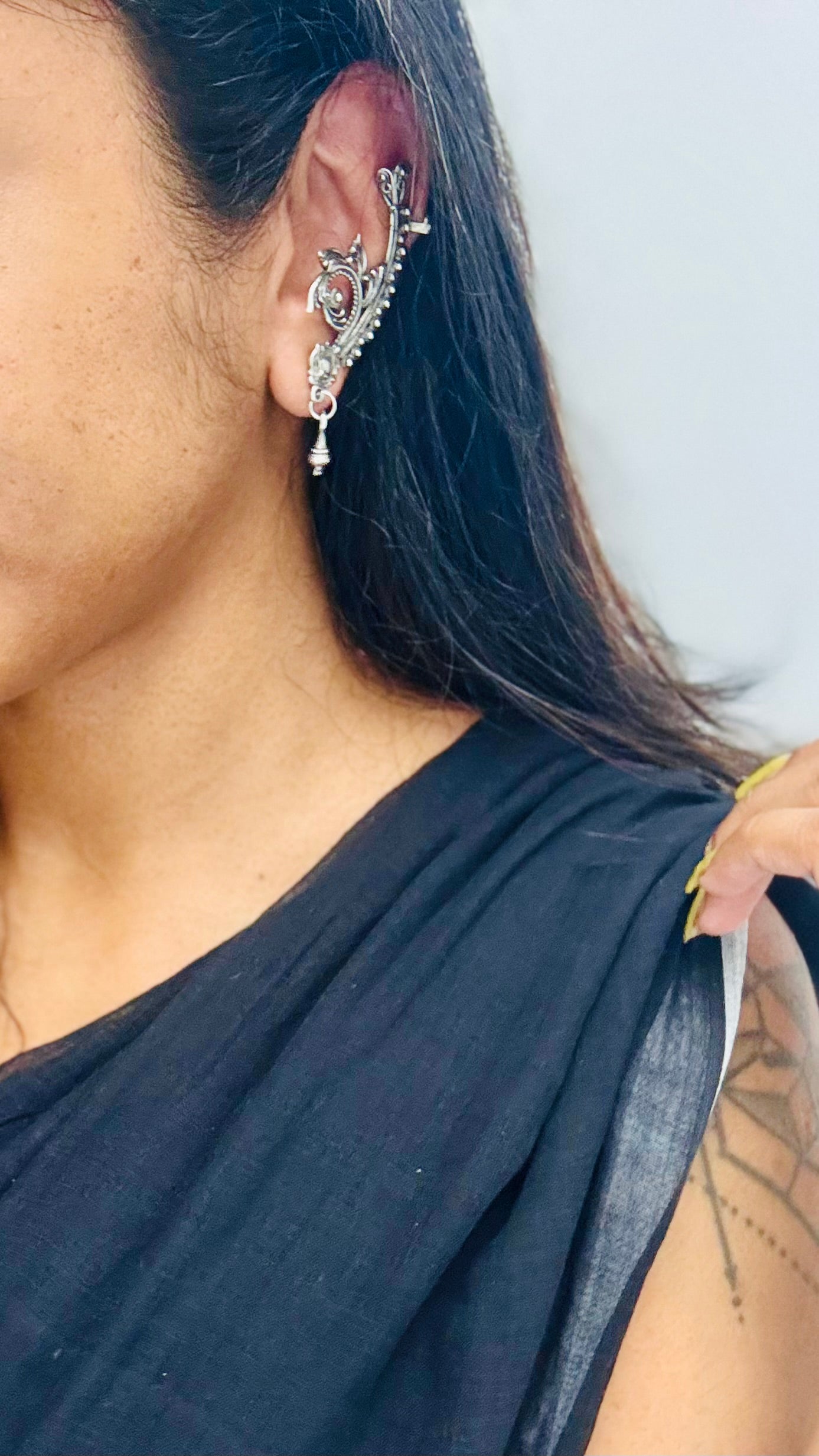 Oxidised silver, patterned earcuff - YCOSEEC291