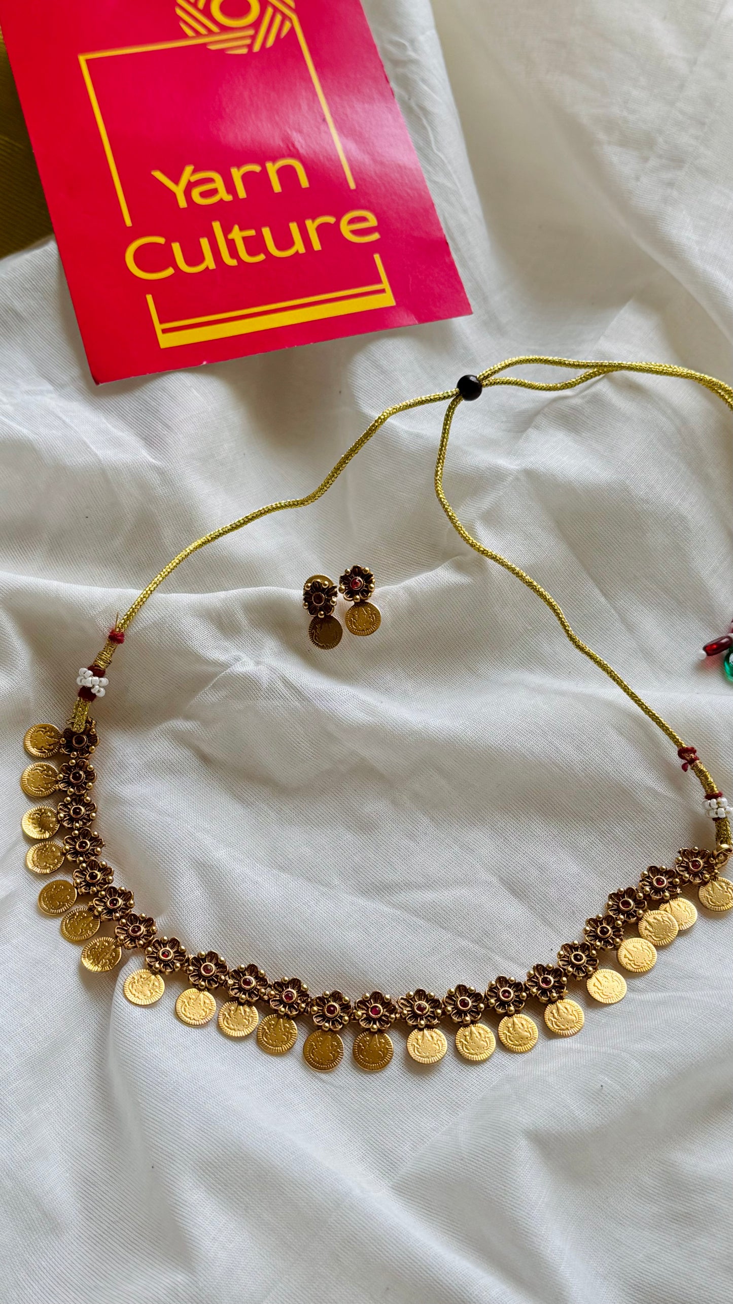 Floral coin neckpiece with earrings - YCGPNP731