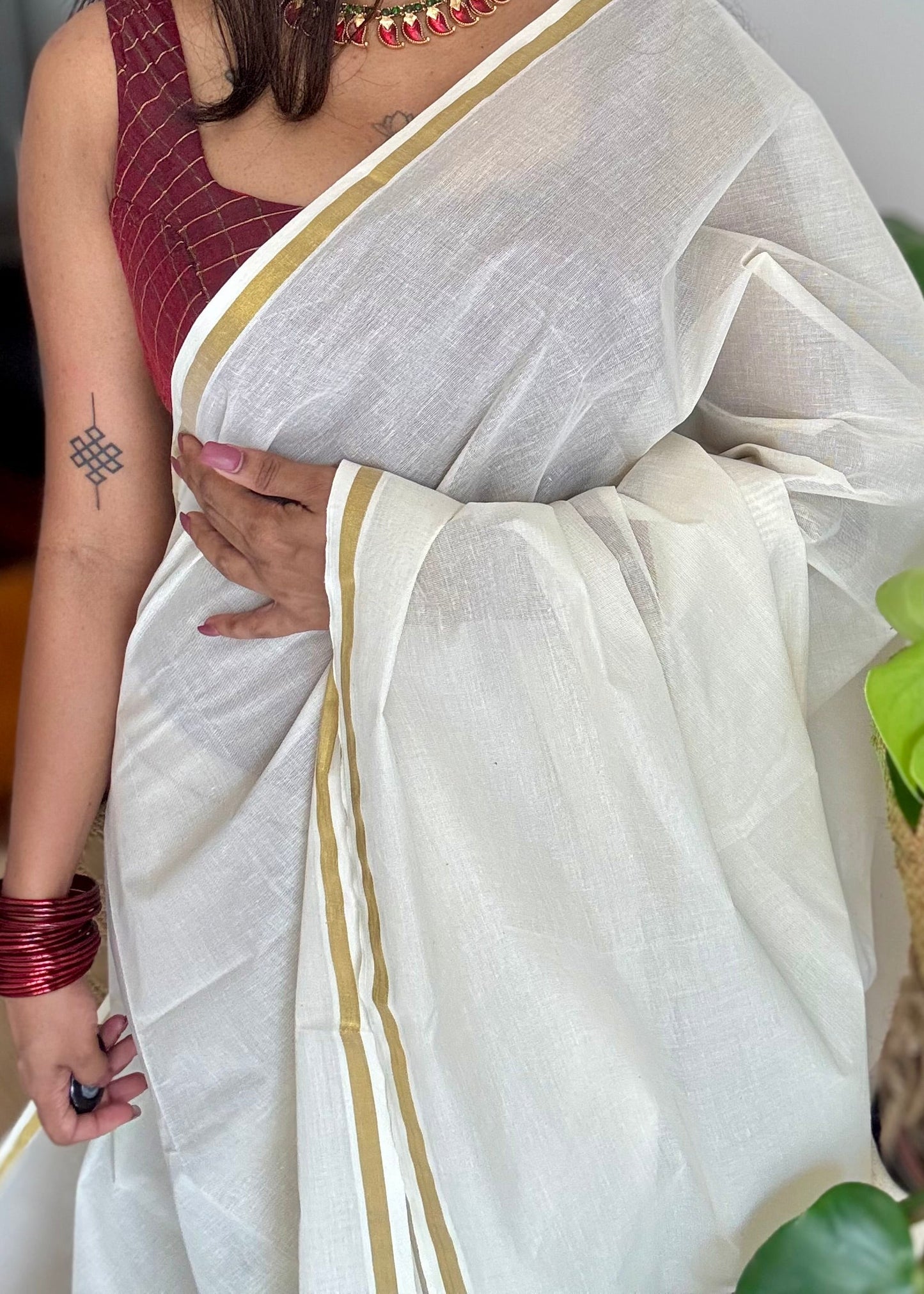 Ivory and gold soft cotton kasavu saree, thin gold border - YCIEON69