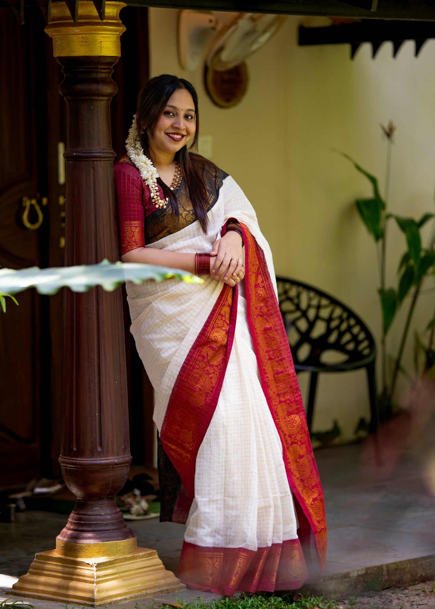 Ayesha : Chembarathi - Sungudi checks, ivory gold base, black and maroon dual tone border, soft cotton - YCIEON162
