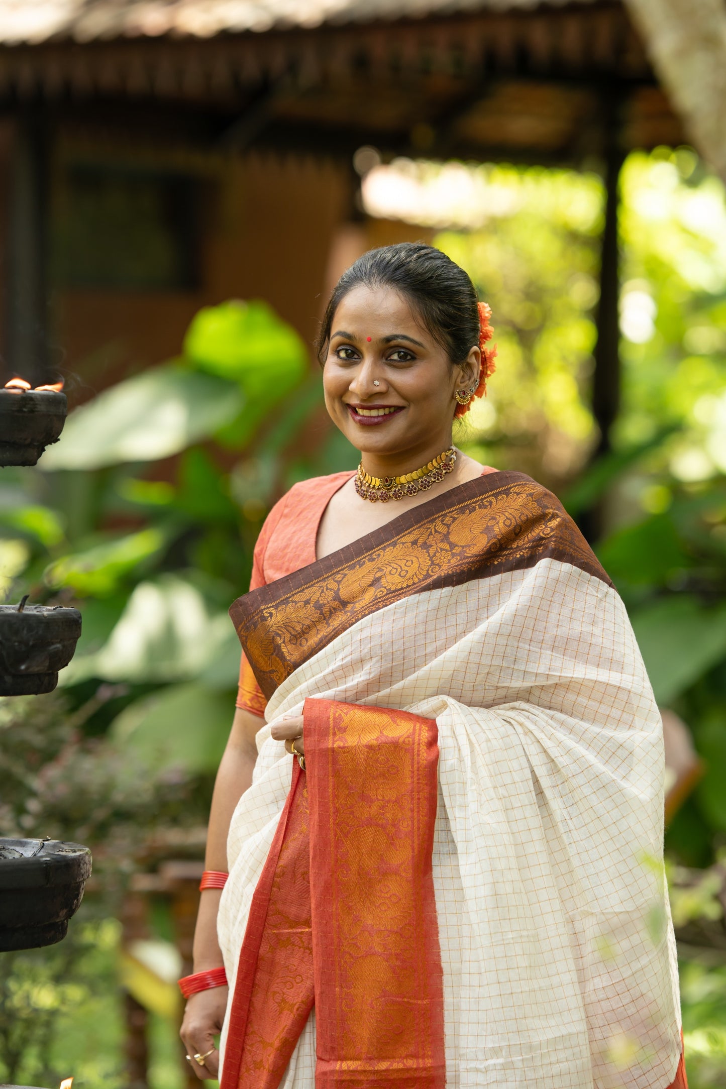 Namita : Kanakambaram - Sungudi checks, ivory gold base, brown and orange dual tone border, soft cotton - YCIEON160