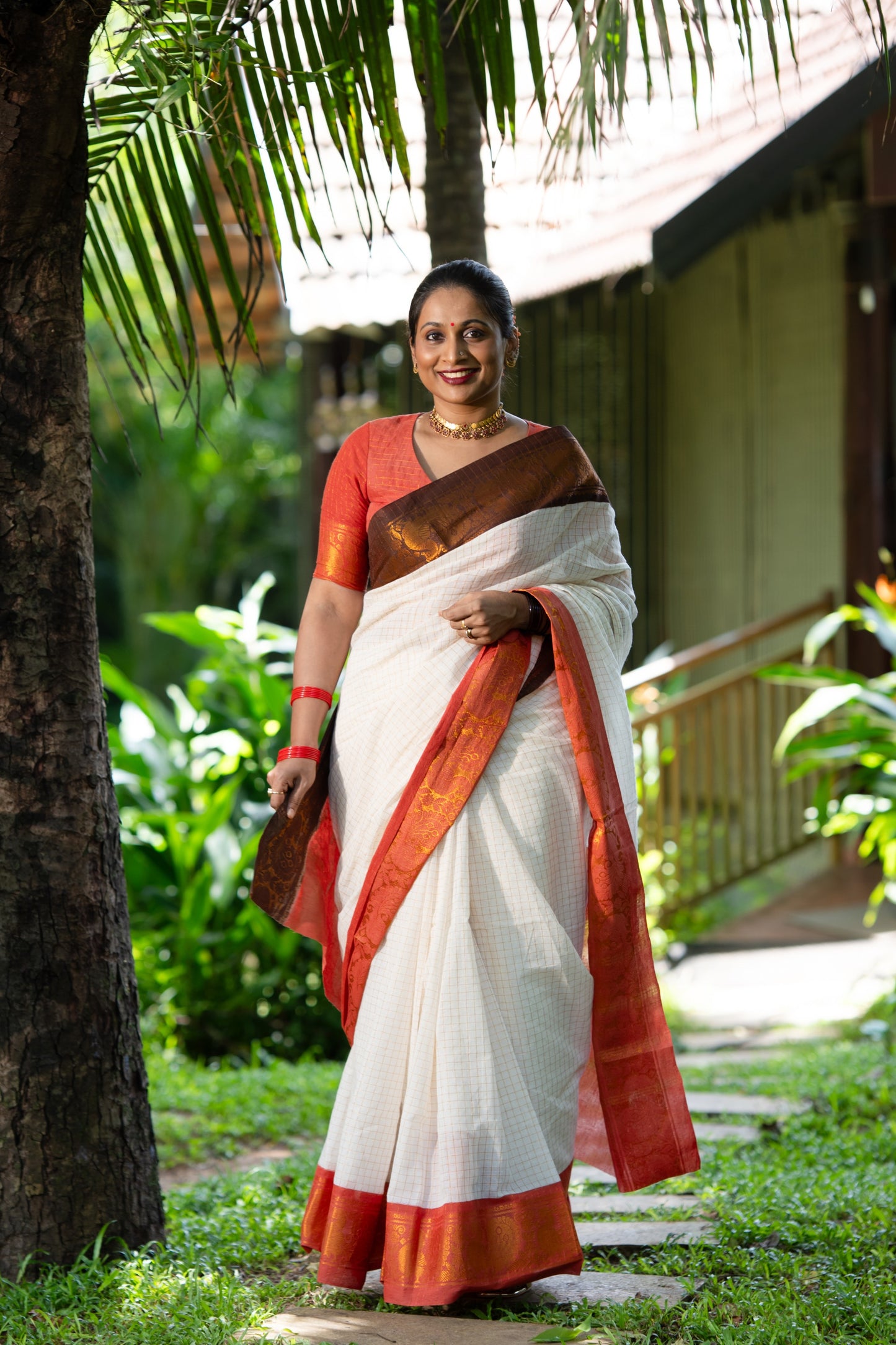 Namita : Kanakambaram - Sungudi checks, ivory gold base, brown and orange dual tone border, soft cotton - YCIEON160