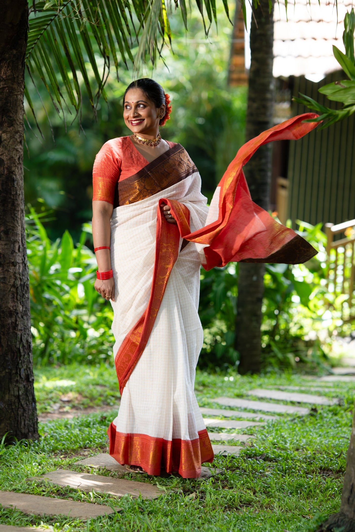 Namita : Kanakambaram - Sungudi checks, ivory gold base, brown and orange dual tone border, soft cotton - YCIEON160