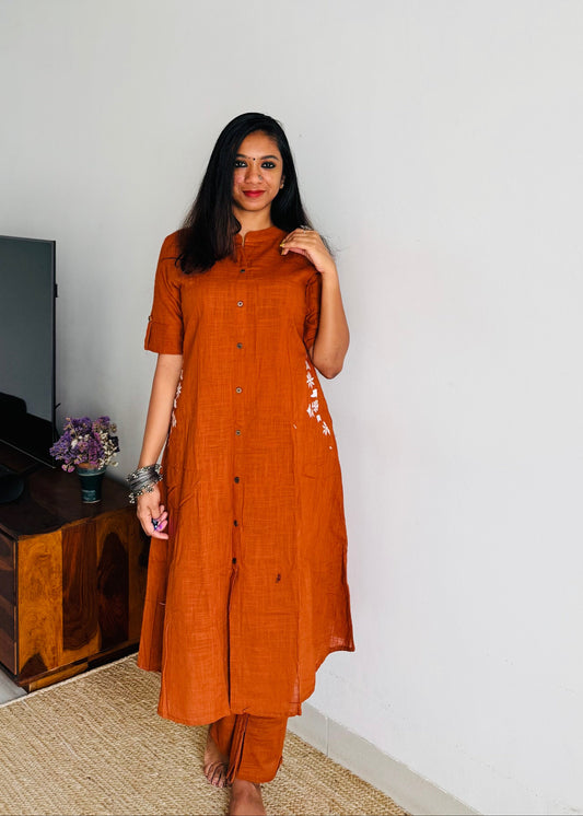 Brown cotton collared stitched kurta co-ord set, elbow sleeves - YCSEBPSFE246