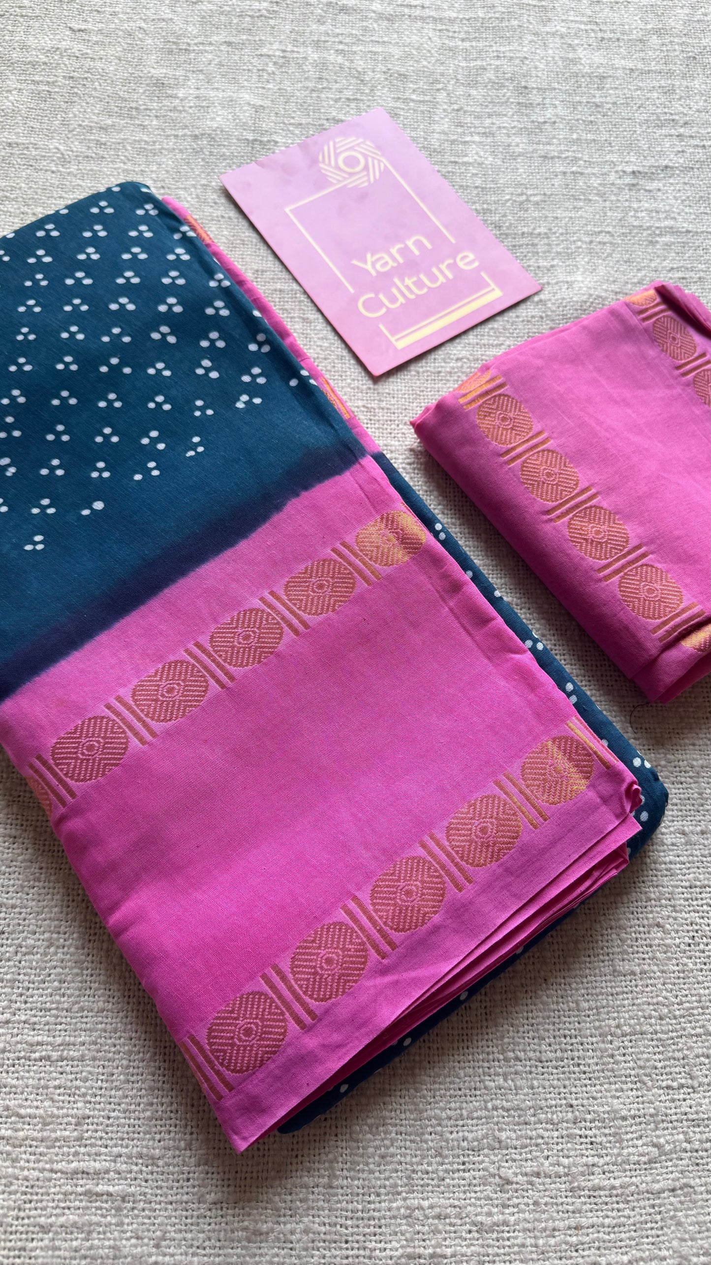 Peacock blue with pink contrast border, kattuchayam dyed madurai sungudi cotton saree - YCCOTNMSFE84