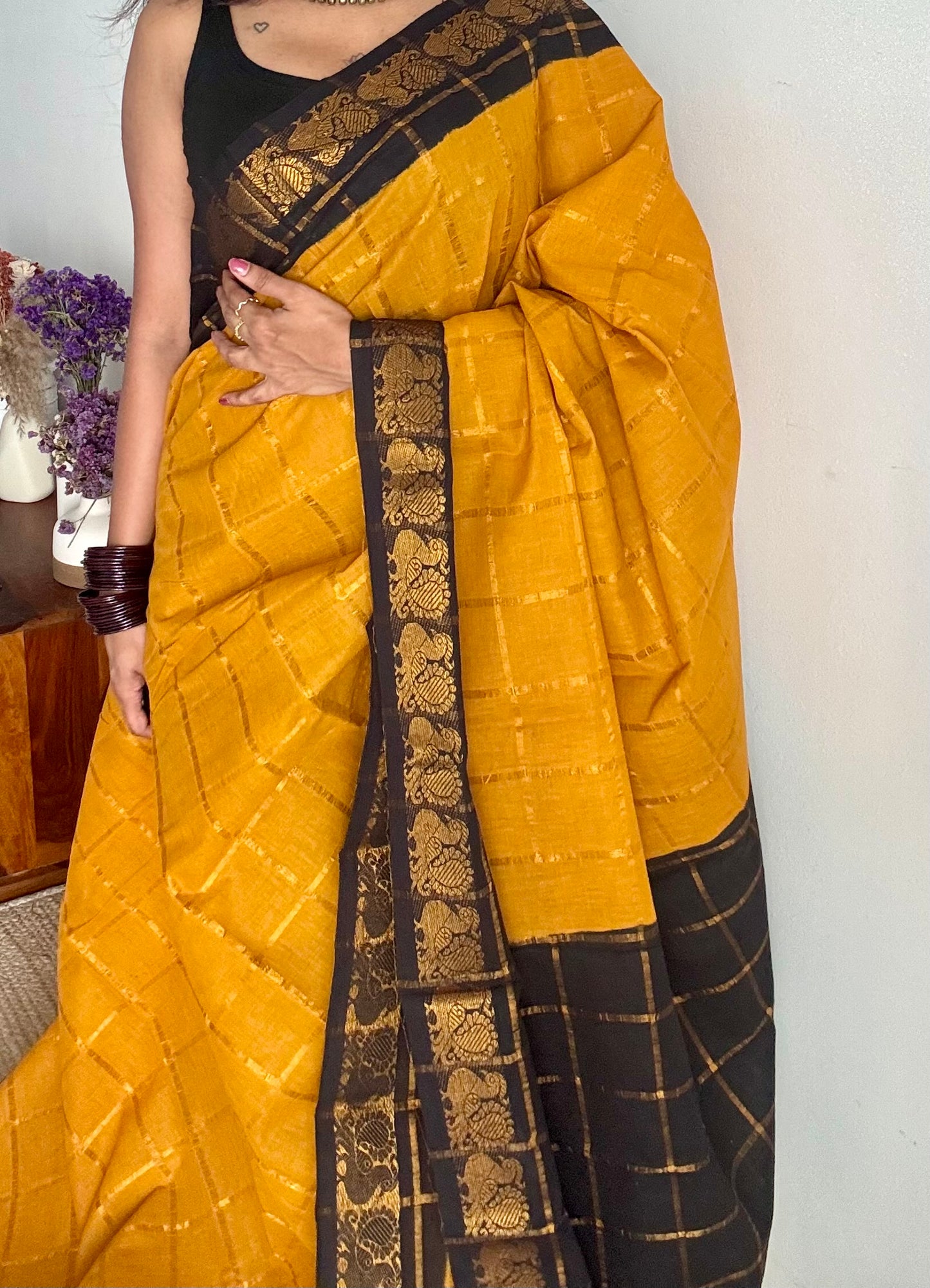 Turmeric yellow with black pavithra kattam sungudi, madurai cotton - YCCOTNMSAP141