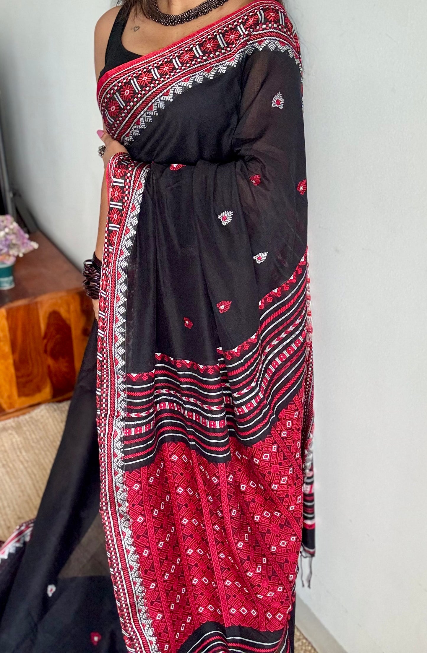 Banshori (বাঁশৰী) - Flute, evoking harmony and melody in the balance of colors, soft cotton - YCHOTEAJA207