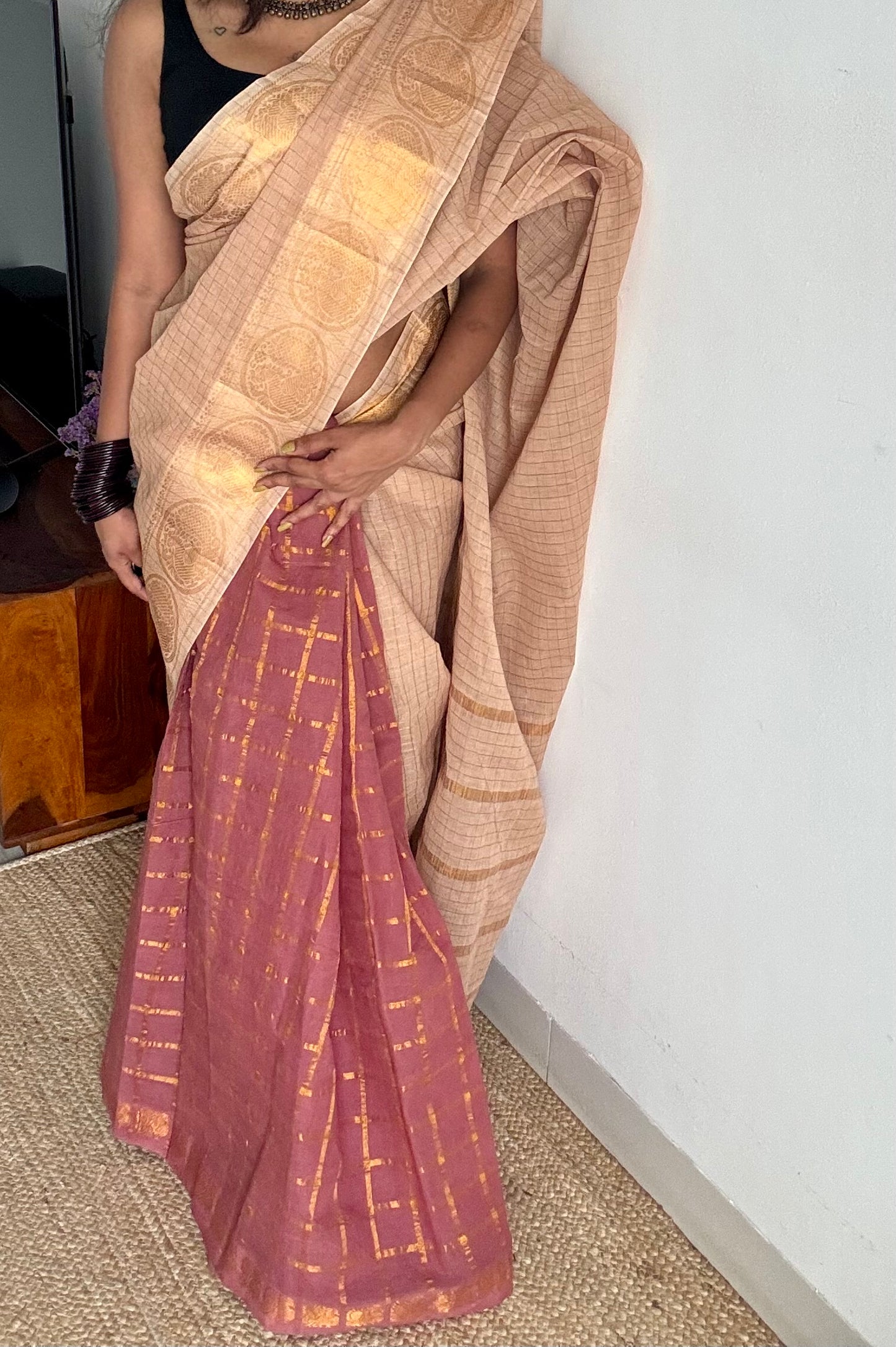 Cream with onion pink, sungudi cotton half-half saree - YCCOTNMSFE361