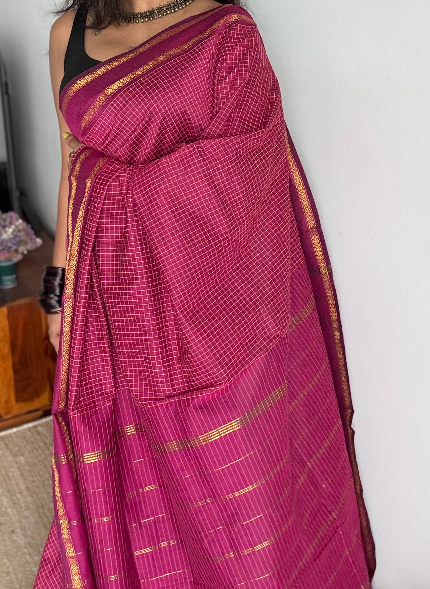 Dark berry pink (light burgundy), arani checks saree, cotton silk - YCCOTNARFE50
