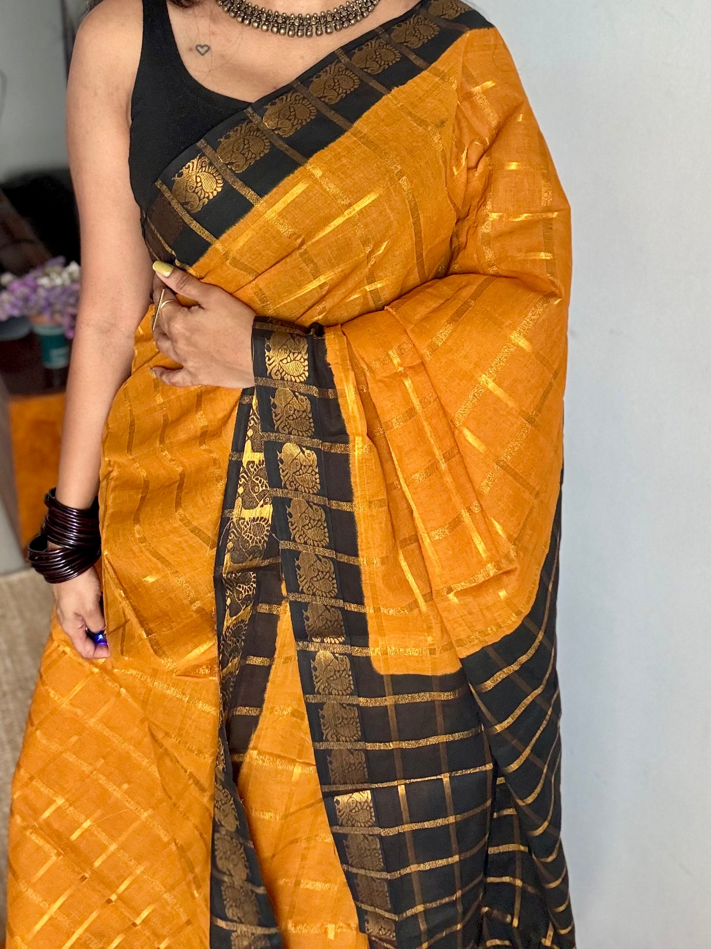 Turmeric yellow with black pavithra kattam sungudi, madurai cotton - YCCOTNSUDE75