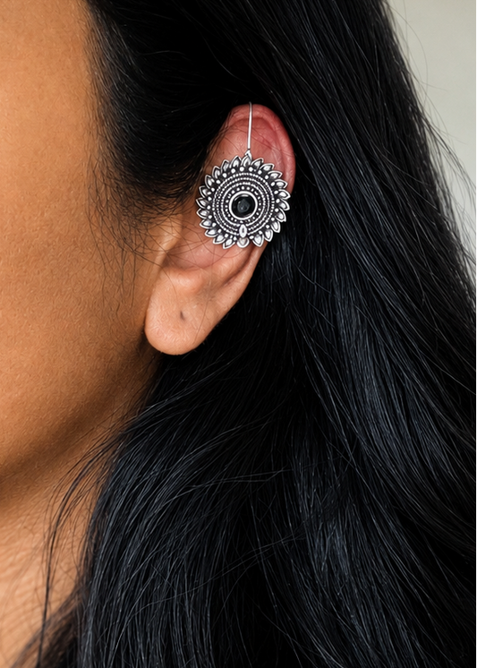Bugadi clip-on (non pierced), black stone, oxidised silver - YCOSBU719