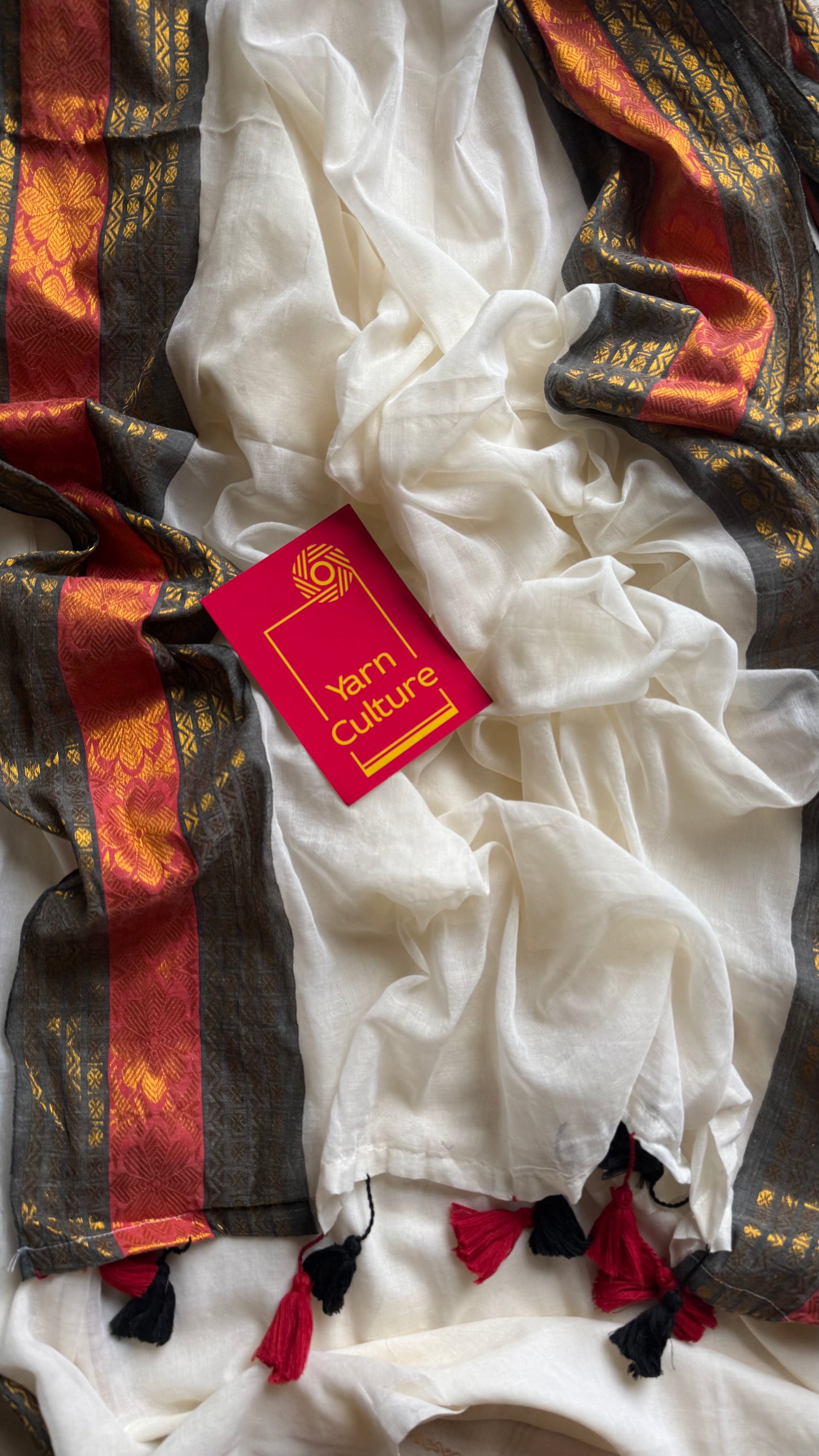 Ivory mul saree, dark grey and red kanchi border - YCIEON154