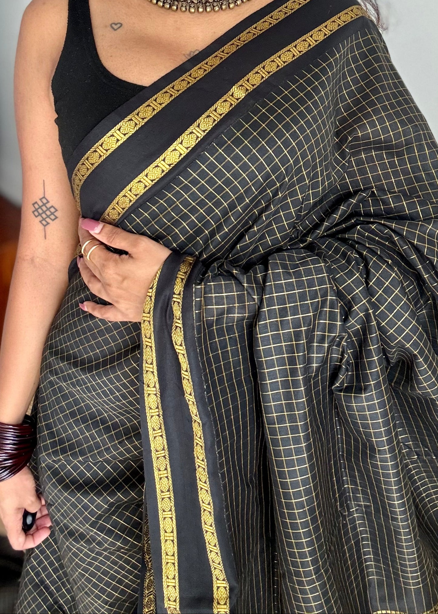 Black, arani zari checks saree, cotton silk - YCCOTNAUG16