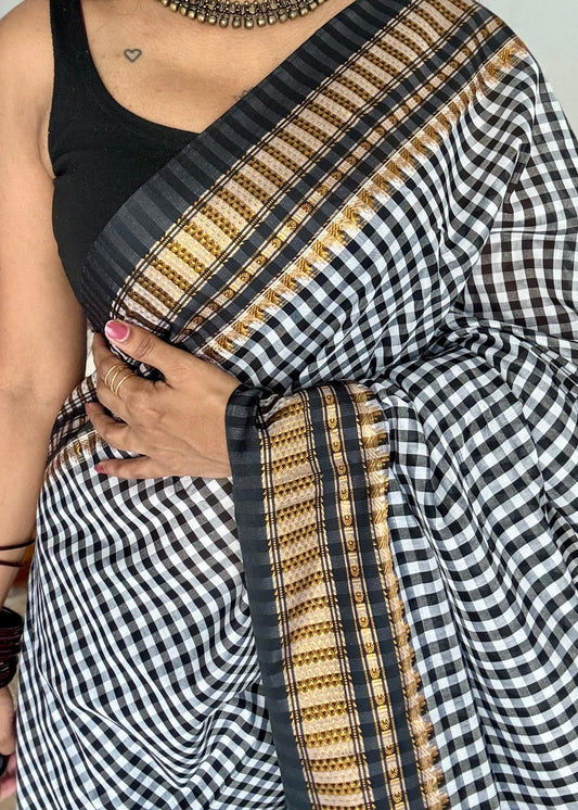 llkal black and white checks with chikki paras border, soft cotton - YCLOKICAP232