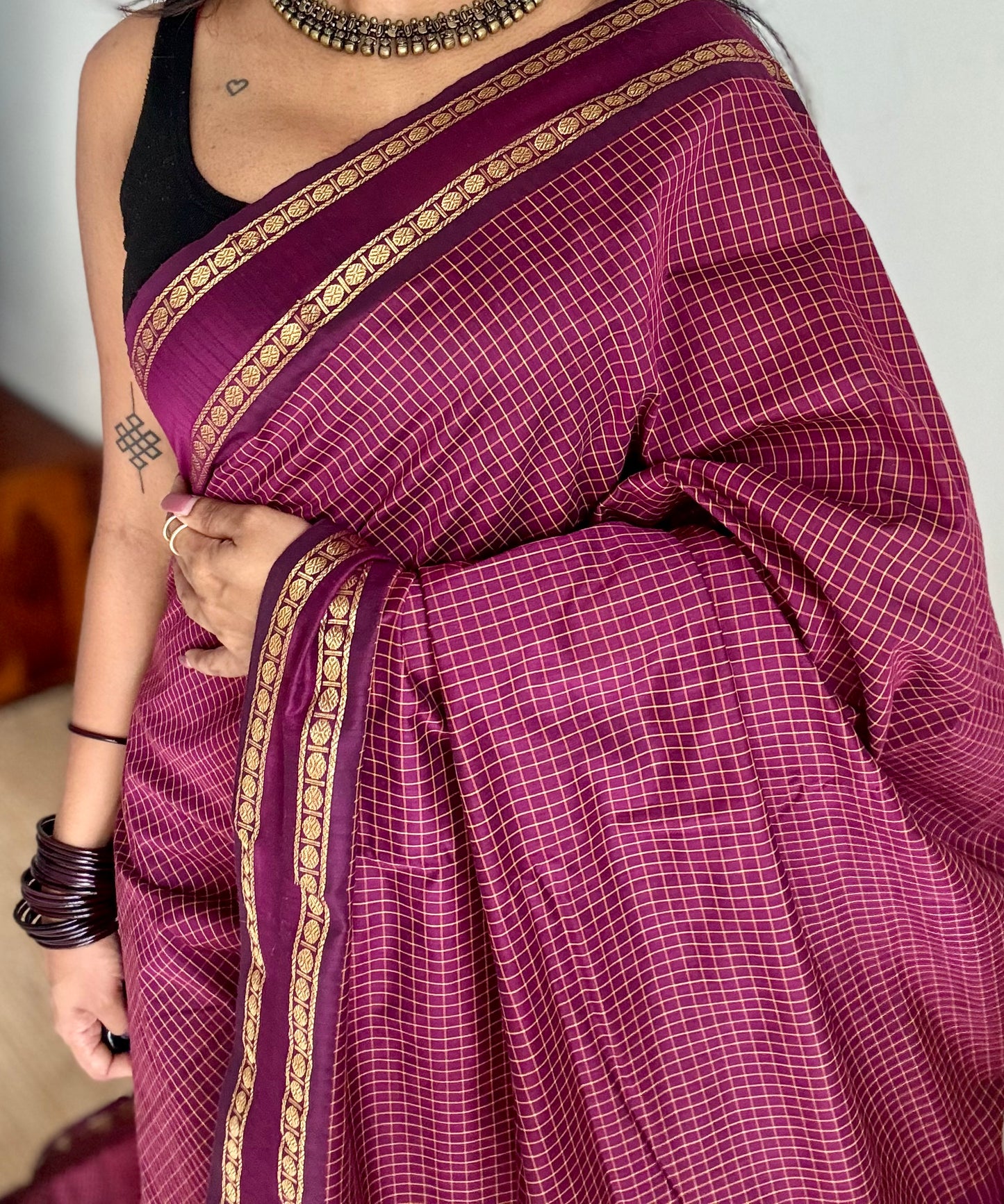 Dark berry pink (light burgundy), arani checks saree, cotton silk - YCCOTNAUG17