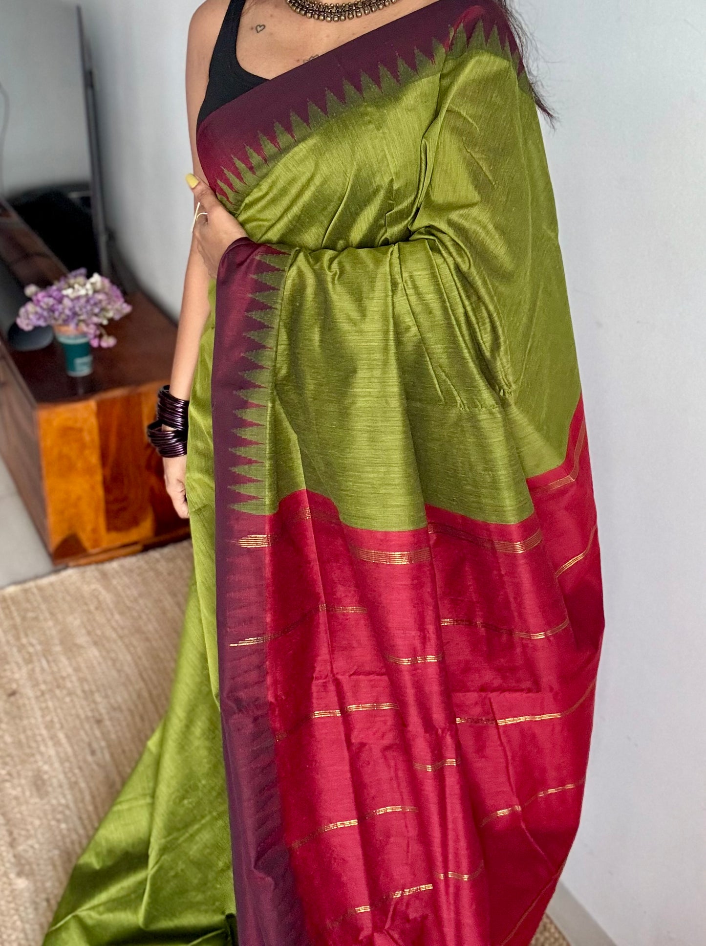 Parrot green with maroon temple border, cotton silk - YCCOTNCSDE98