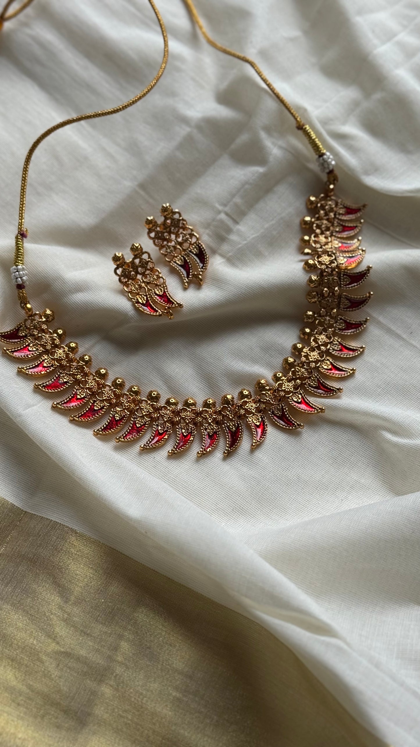 Red palakka neckpiece, with earrings - YCAGC240
