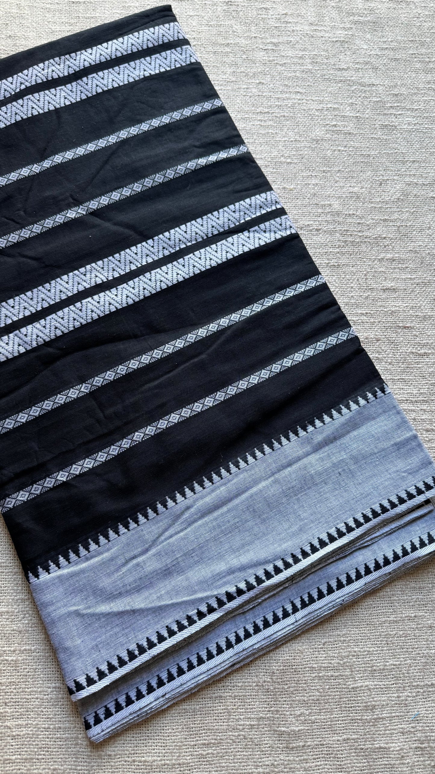 Dhonekhali handloom soft cotton saree, black with white woven threadwork and border - YCBCDFE267