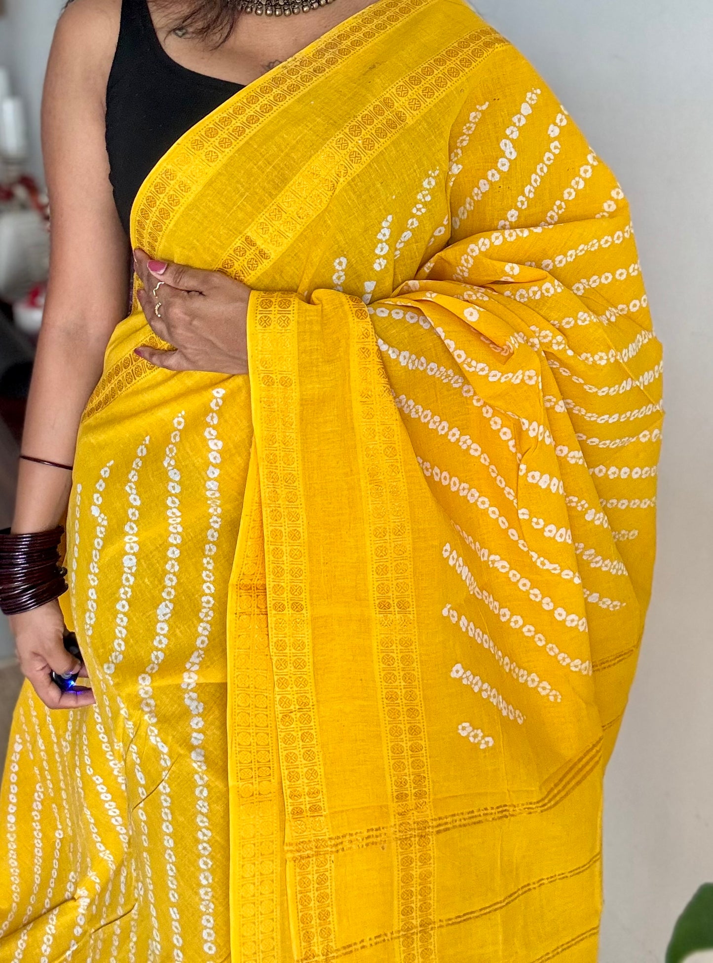 Yellow, wax dot printed sungudi, kattuchayam dyed madurai cotton - YCCOTNMSAP146