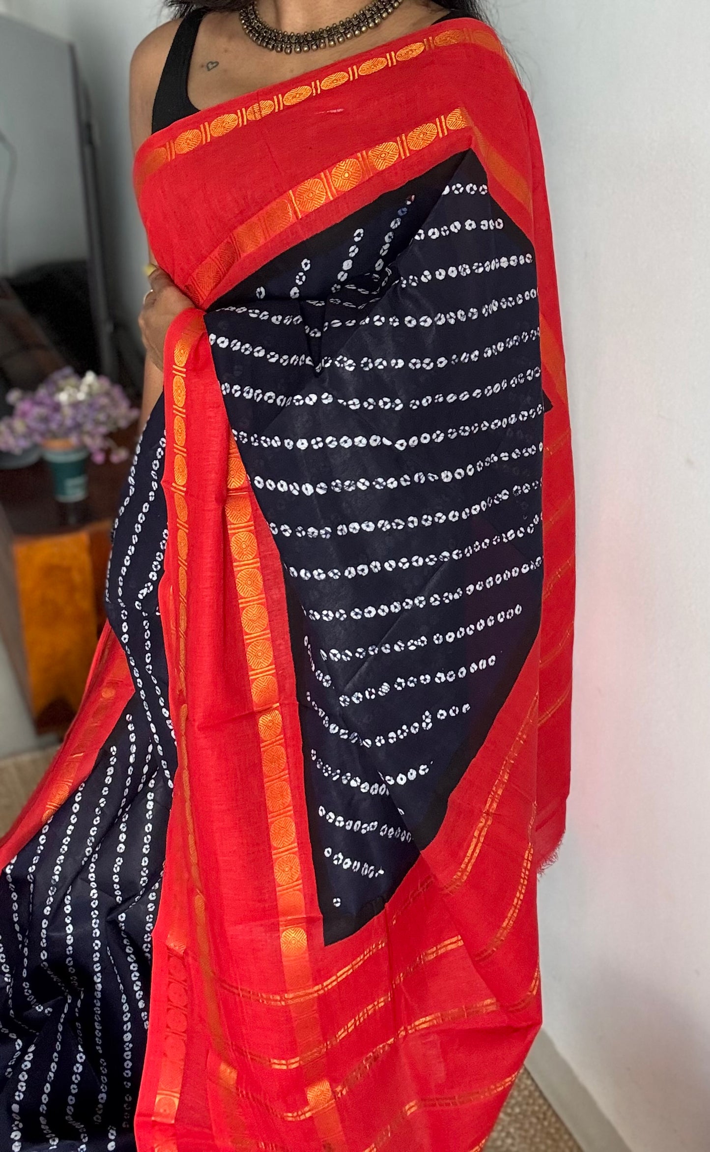 Dark navy blue with chilli red printed sungudi, madurai cotton - YCCOTNSUDE103