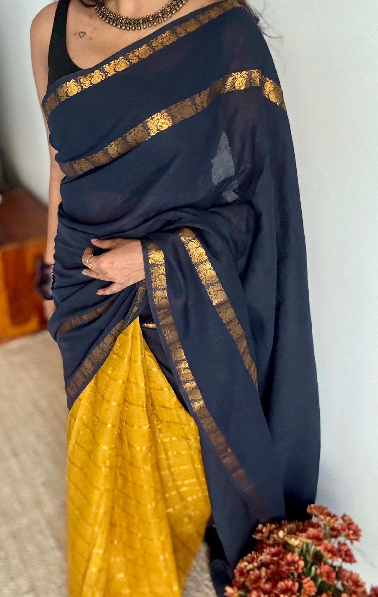 Karumani (கருமணி) : black with ginger yellow, sungudi cotton - YCENOID05